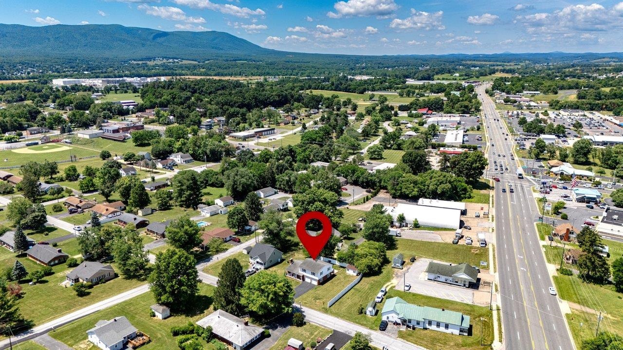 21 STUART AVE, STUARTS DRAFT, Virginia 24401, 3 Bedrooms Bedrooms, ,2 BathroomsBathrooms,Residential,21 STUART AVE,678581 MLS # 678581 21 STUART AVE, STUARTS DRAFT, Virginia 24401, 3 Bedrooms Bedrooms, ,2 BathroomsBathrooms,Residential,21 STUART AVE,678581 MLS # 678581