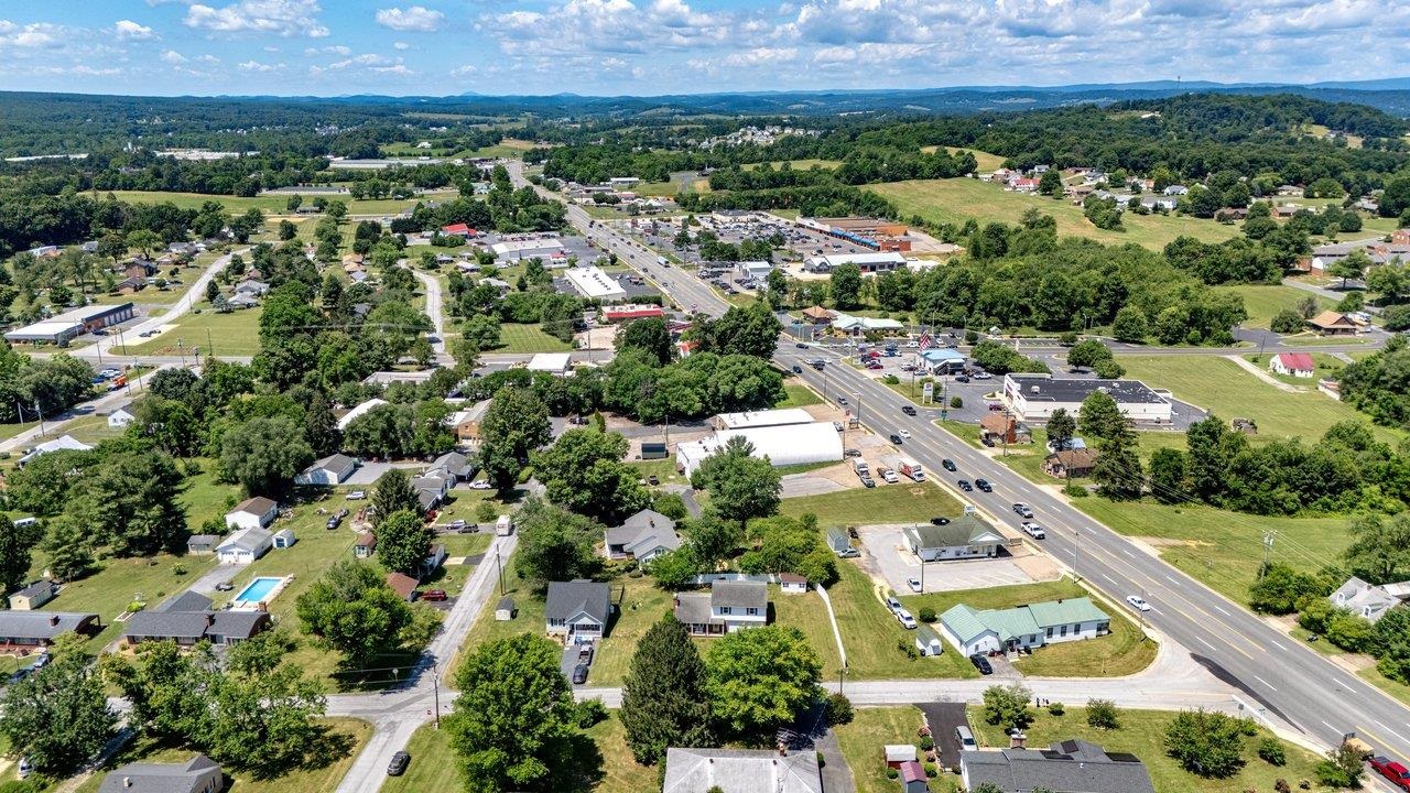 21 STUART AVE, STUARTS DRAFT, Virginia 24401, 3 Bedrooms Bedrooms, ,2 BathroomsBathrooms,Residential,21 STUART AVE,678581 MLS # 678581 21 STUART AVE, STUARTS DRAFT, Virginia 24401, 3 Bedrooms Bedrooms, ,2 BathroomsBathrooms,Residential,21 STUART AVE,678581 MLS # 678581