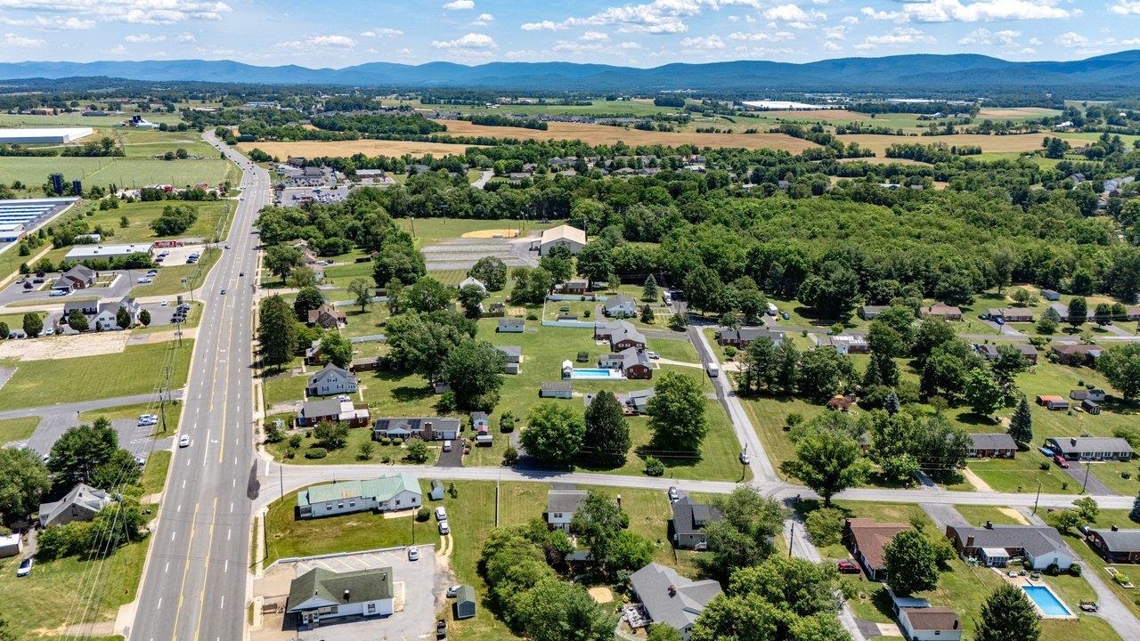 21 STUART AVE, STUARTS DRAFT, Virginia 24401, 3 Bedrooms Bedrooms, ,2 BathroomsBathrooms,Residential,21 STUART AVE,678581 MLS # 678581 21 STUART AVE, STUARTS DRAFT, Virginia 24401, 3 Bedrooms Bedrooms, ,2 BathroomsBathrooms,Residential,21 STUART AVE,678581 MLS # 678581
