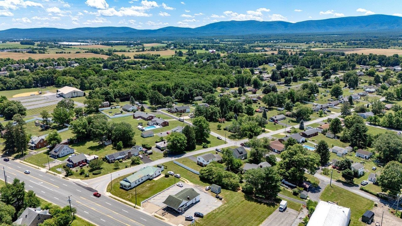 21 STUART AVE, STUARTS DRAFT, Virginia 24401, 3 Bedrooms Bedrooms, ,2 BathroomsBathrooms,Residential,21 STUART AVE,678581 MLS # 678581 21 STUART AVE, STUARTS DRAFT, Virginia 24401, 3 Bedrooms Bedrooms, ,2 BathroomsBathrooms,Residential,21 STUART AVE,678581 MLS # 678581