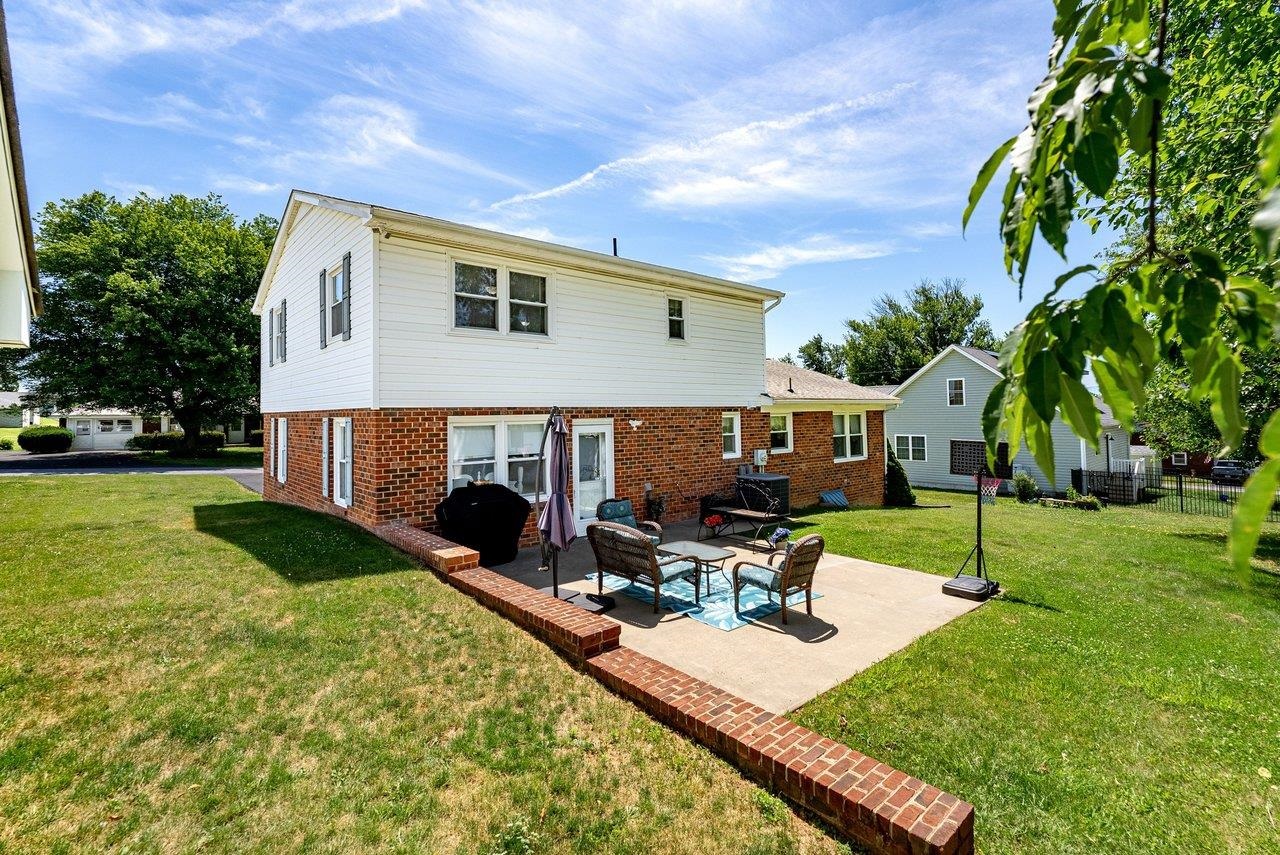 21 STUART AVE, STUARTS DRAFT, Virginia 24401, 3 Bedrooms Bedrooms, ,2 BathroomsBathrooms,Residential,21 STUART AVE,678581 MLS # 678581 21 STUART AVE, STUARTS DRAFT, Virginia 24401, 3 Bedrooms Bedrooms, ,2 BathroomsBathrooms,Residential,21 STUART AVE,678581 MLS # 678581