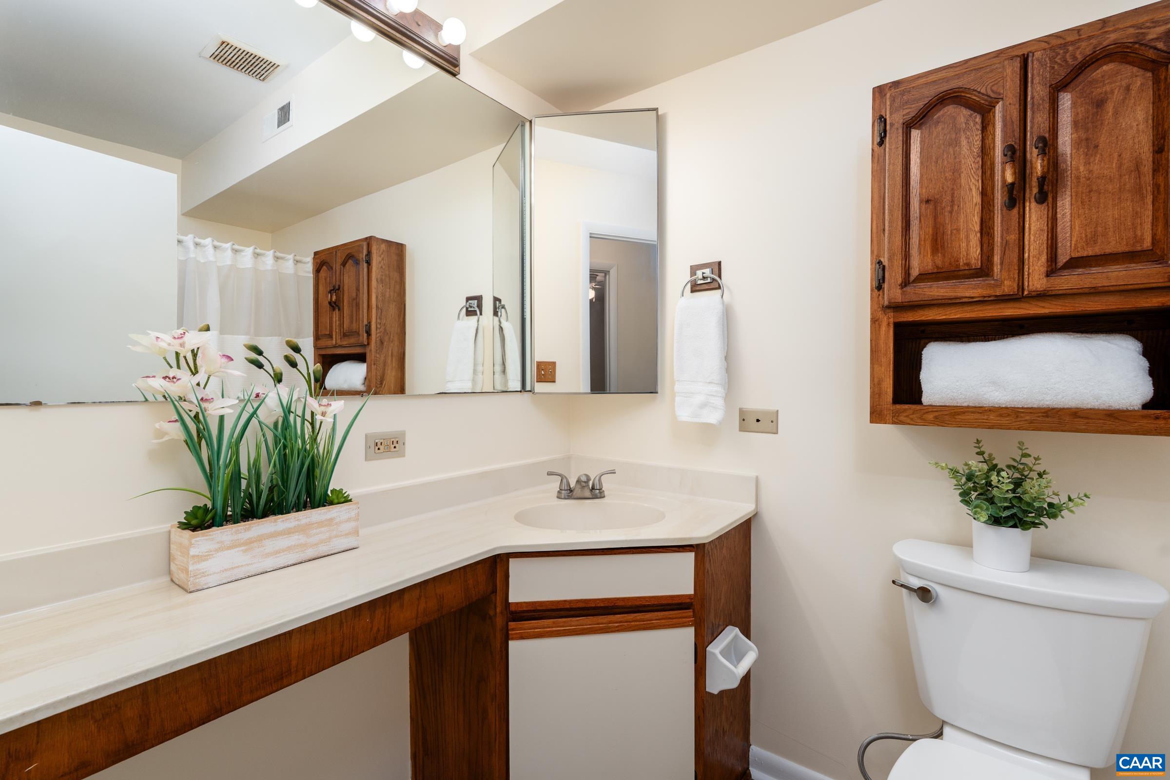 137 GREEN TURTLE LN, CHARLOTTESVILLE, Virginia 22901, 1 Bedroom Bedrooms, ,1 BathroomBathrooms,Residential,137 GREEN TURTLE LN,678588 MLS # 678588 137 GREEN TURTLE LN, CHARLOTTESVILLE, Virginia 22901, 1 Bedroom Bedrooms, ,1 BathroomBathrooms,Residential,137 GREEN TURTLE LN,678588 MLS # 678588