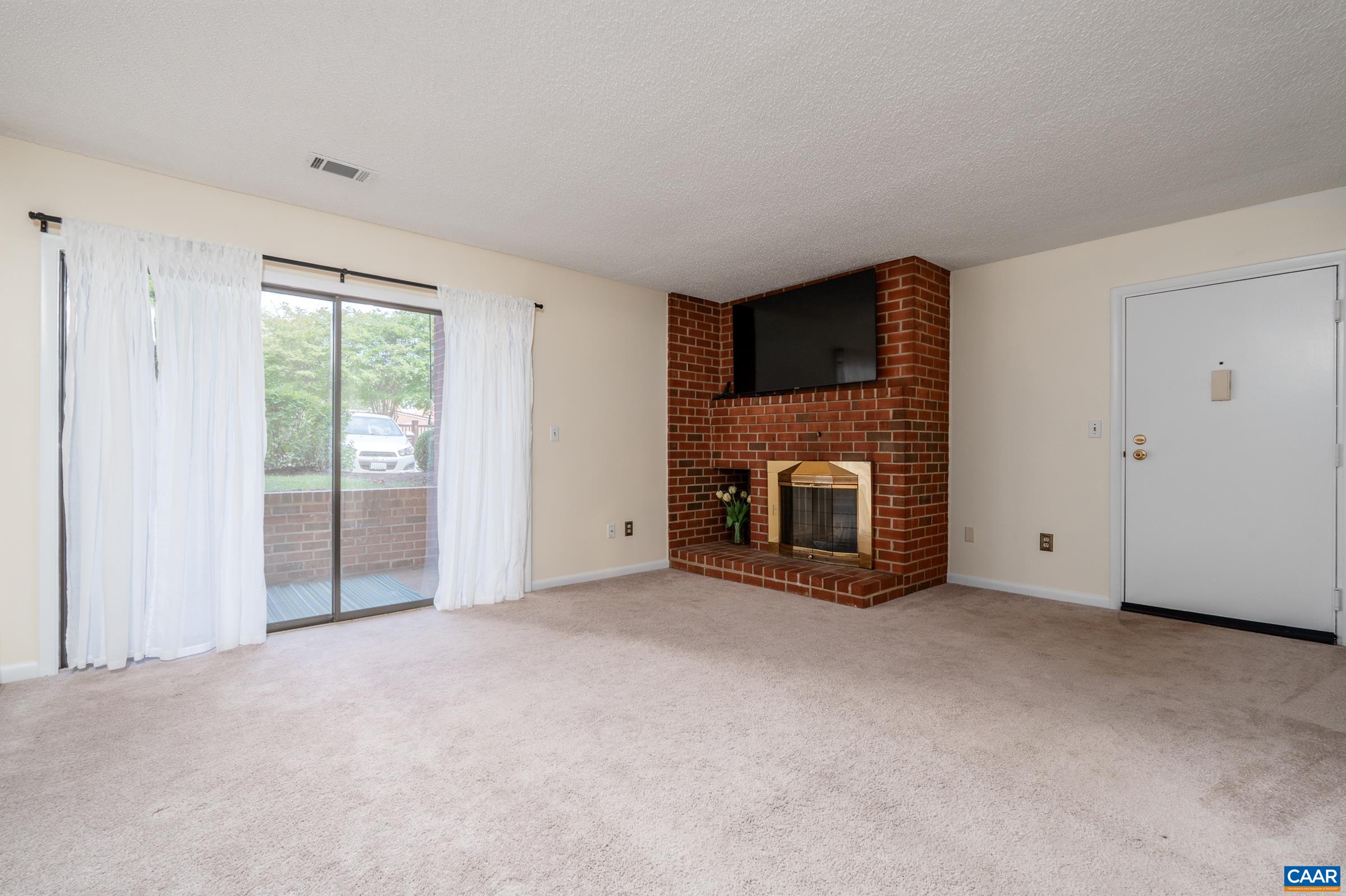 137 GREEN TURTLE LN, CHARLOTTESVILLE, Virginia 22901, 1 Bedroom Bedrooms, ,1 BathroomBathrooms,Residential,137 GREEN TURTLE LN,678588 MLS # 678588 137 GREEN TURTLE LN, CHARLOTTESVILLE, Virginia 22901, 1 Bedroom Bedrooms, ,1 BathroomBathrooms,Residential,137 GREEN TURTLE LN,678588 MLS # 678588