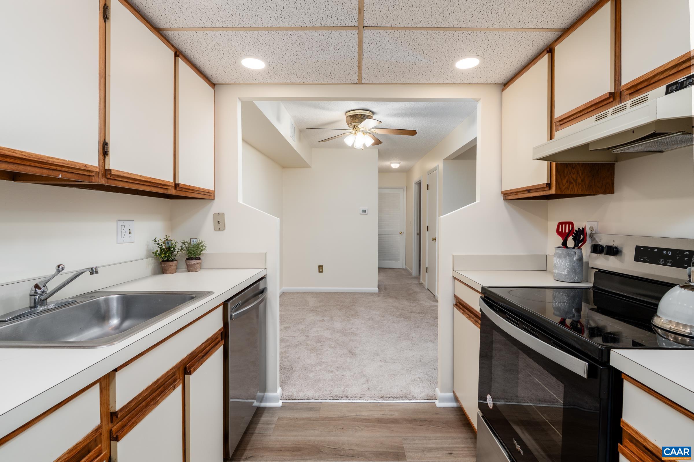 137 GREEN TURTLE LN, CHARLOTTESVILLE, Virginia 22901, 1 Bedroom Bedrooms, ,1 BathroomBathrooms,Residential,137 GREEN TURTLE LN,678588 MLS # 678588 137 GREEN TURTLE LN, CHARLOTTESVILLE, Virginia 22901, 1 Bedroom Bedrooms, ,1 BathroomBathrooms,Residential,137 GREEN TURTLE LN,678588 MLS # 678588