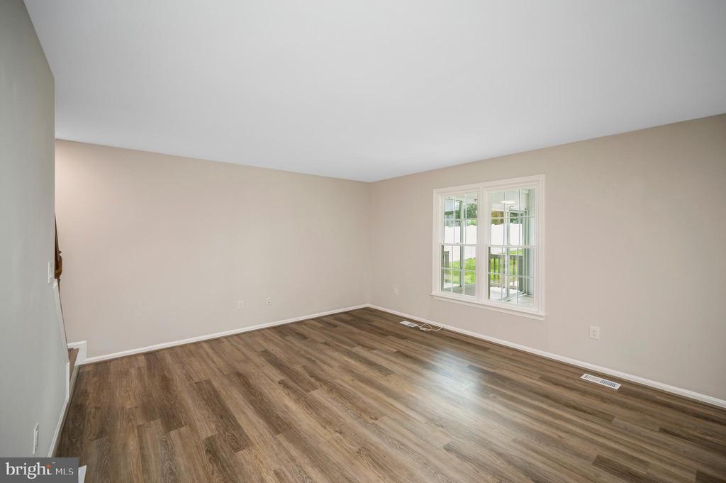 9804 ELM ST, FREDERICKSBURG, Virginia 22407, 4 Bedrooms Bedrooms, ,2 BathroomsBathrooms,Residential,9804 ELM ST,VASP2042336 MLS # VASP2042336 9804 ELM ST, FREDERICKSBURG, Virginia 22407, 4 Bedrooms Bedrooms, ,2 BathroomsBathrooms,Residential,9804 ELM ST,VASP2042336 MLS # VASP2042336