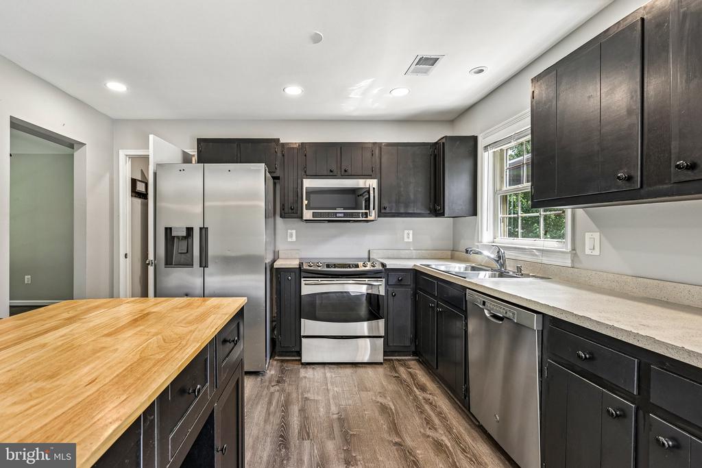 7436 PORCH RD, WARRENTON, Virginia 20187, 3 Bedrooms Bedrooms, ,2 BathroomsBathrooms,Residential,7436 PORCH RD,VAFQ2022468 MLS # VAFQ2022468 7436 PORCH RD, WARRENTON, Virginia 20187, 3 Bedrooms Bedrooms, ,2 BathroomsBathrooms,Residential,7436 PORCH RD,VAFQ2022468 MLS # VAFQ2022468