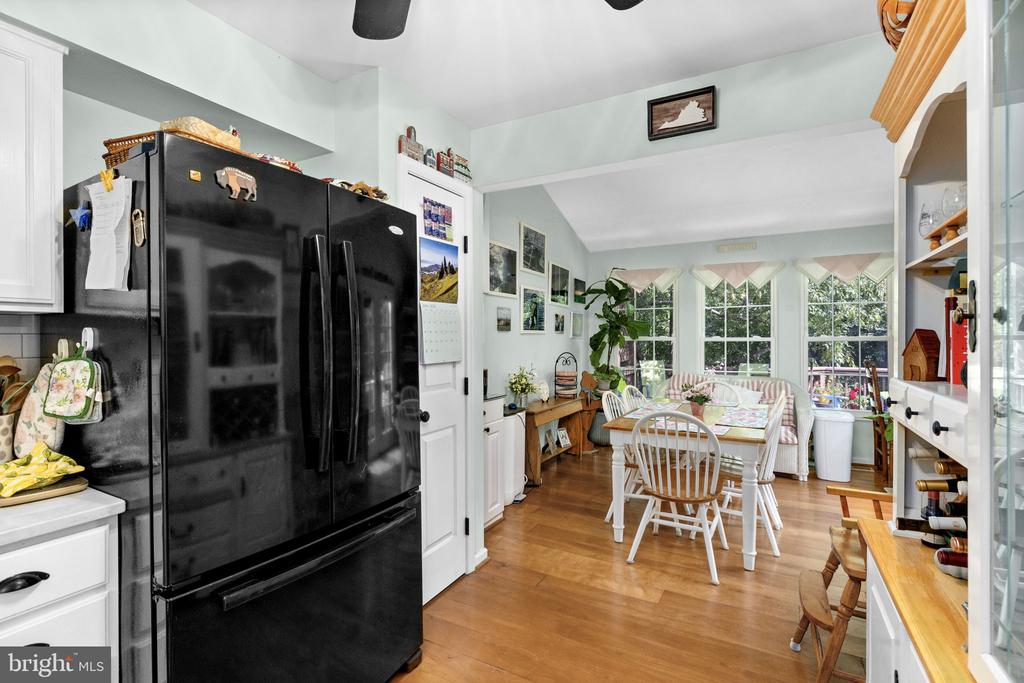 9609 BECKER CT, FREDERICKSBURG, Virginia 22408, 3 Bedrooms Bedrooms, ,2 BathroomsBathrooms,Residential,DOMINION FOREST,9609 BECKER CT,VASP2043002 MLS # VASP2043002