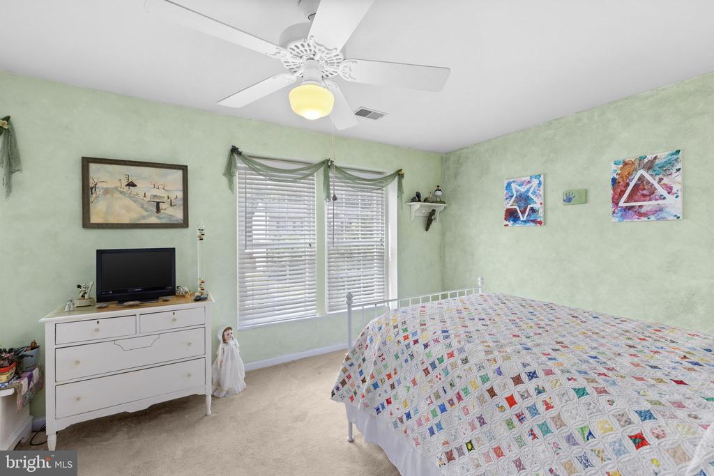 9609 BECKER CT, FREDERICKSBURG, Virginia 22408, 3 Bedrooms Bedrooms, ,2 BathroomsBathrooms,Residential,DOMINION FOREST,9609 BECKER CT,VASP2043002 MLS # VASP2043002