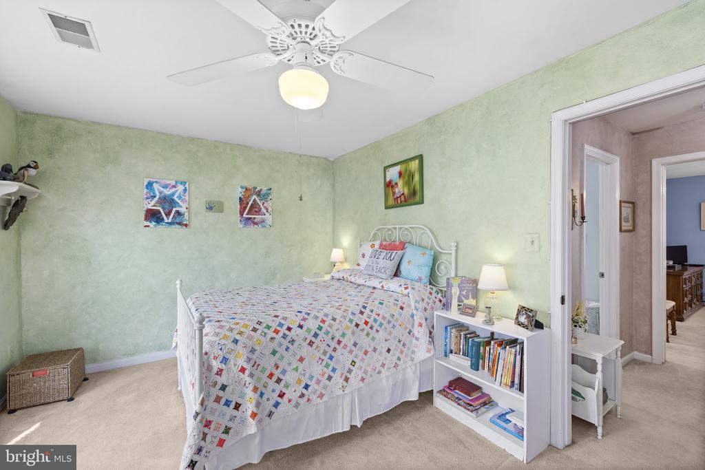9609 BECKER CT, FREDERICKSBURG, Virginia 22408, 3 Bedrooms Bedrooms, ,2 BathroomsBathrooms,Residential,DOMINION FOREST,9609 BECKER CT,VASP2043002 MLS # VASP2043002