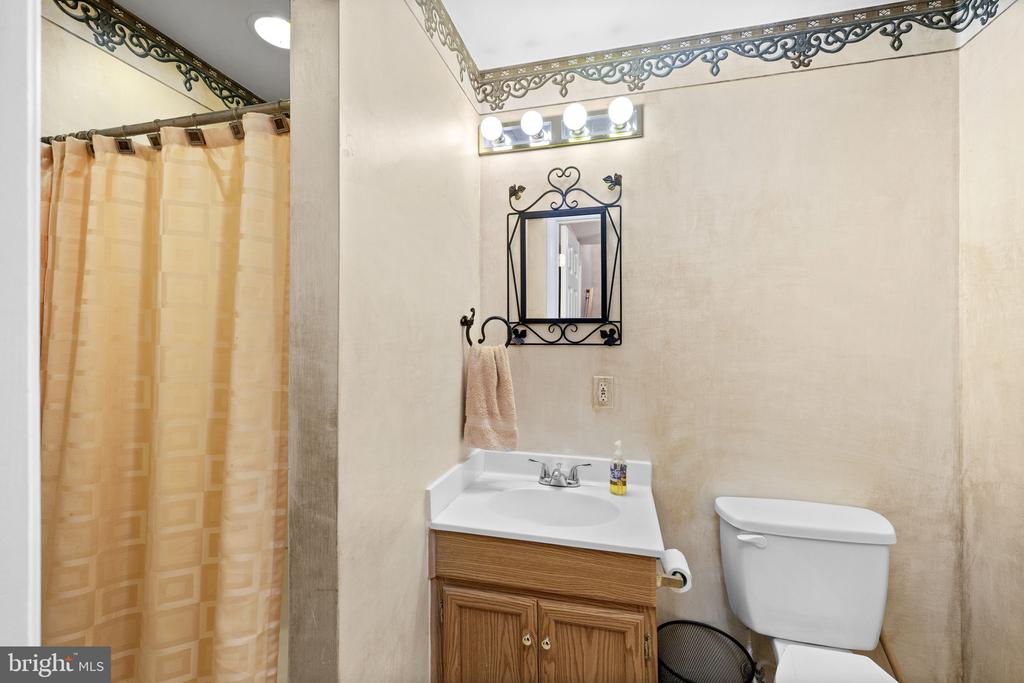 9609 BECKER CT, FREDERICKSBURG, Virginia 22408, 3 Bedrooms Bedrooms, ,2 BathroomsBathrooms,Residential,DOMINION FOREST,9609 BECKER CT,VASP2043002 MLS # VASP2043002