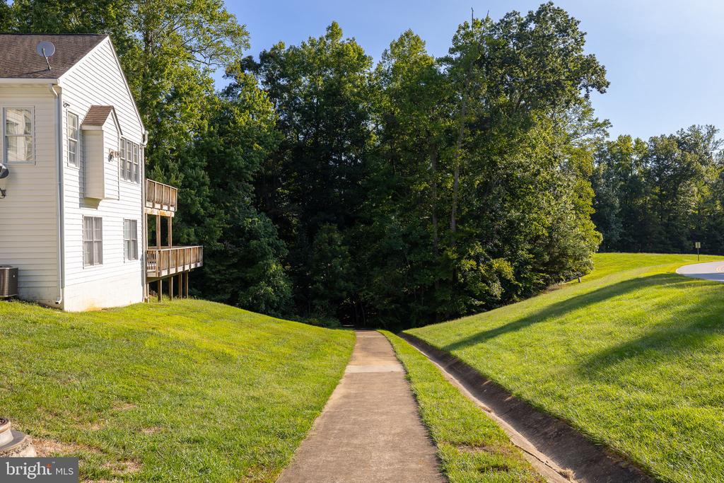 9609 BECKER CT, FREDERICKSBURG, Virginia 22408, 3 Bedrooms Bedrooms, ,2 BathroomsBathrooms,Residential,DOMINION FOREST,9609 BECKER CT,VASP2043002 MLS # VASP2043002