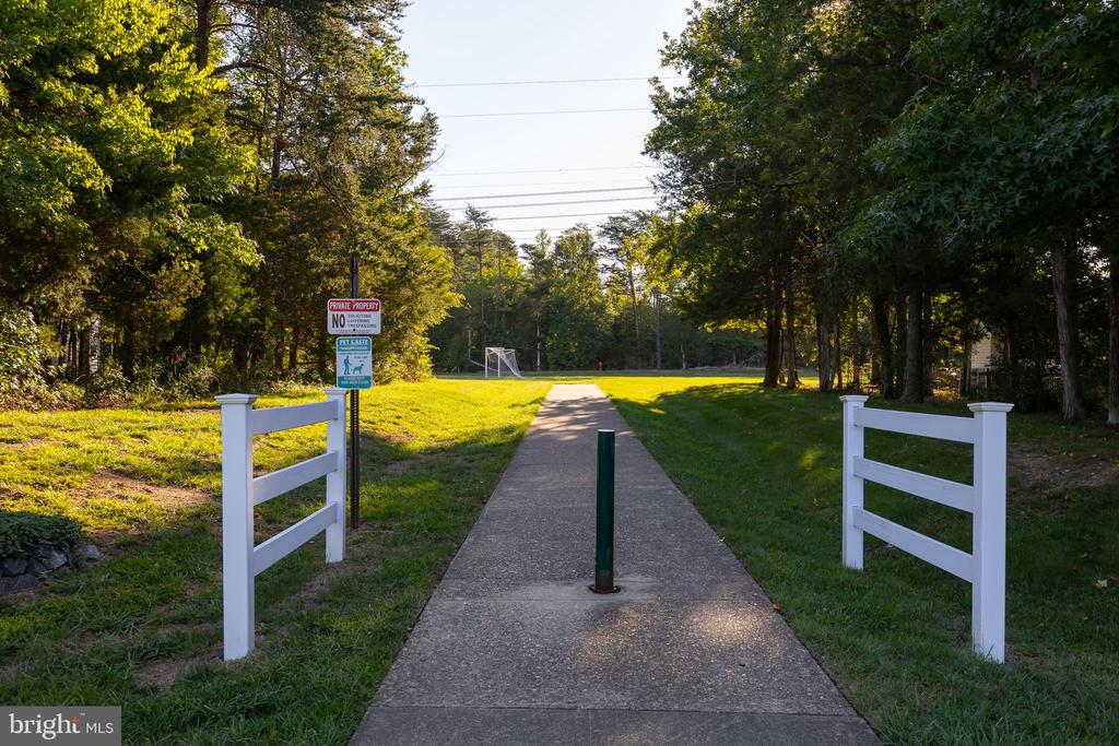 9609 BECKER CT, FREDERICKSBURG, Virginia 22408, 3 Bedrooms Bedrooms, ,2 BathroomsBathrooms,Residential,DOMINION FOREST,9609 BECKER CT,VASP2043002 MLS # VASP2043002