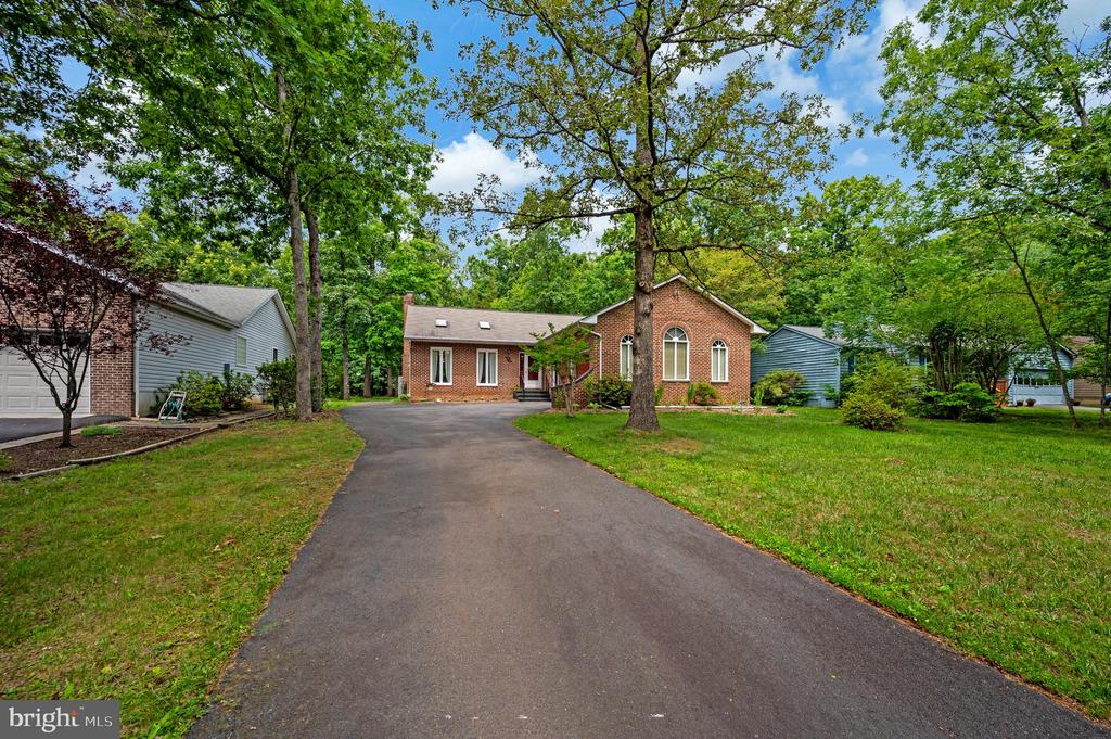 115 PARLIAMENT ST, LOCUST GROVE, Virginia 22508, 3 Bedrooms Bedrooms, ,2 BathroomsBathrooms,Residential,115 PARLIAMENT ST,VAOR2014426 MLS # VAOR2014426