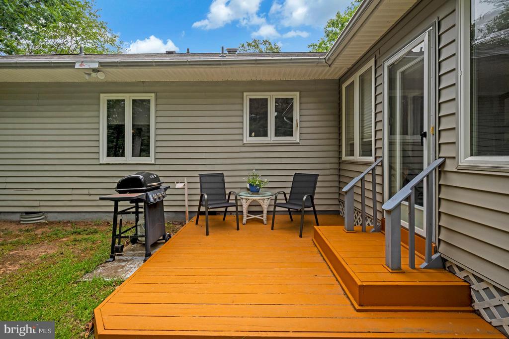 115 PARLIAMENT ST, LOCUST GROVE, Virginia 22508, 3 Bedrooms Bedrooms, ,2 BathroomsBathrooms,Residential,115 PARLIAMENT ST,VAOR2014426 MLS # VAOR2014426