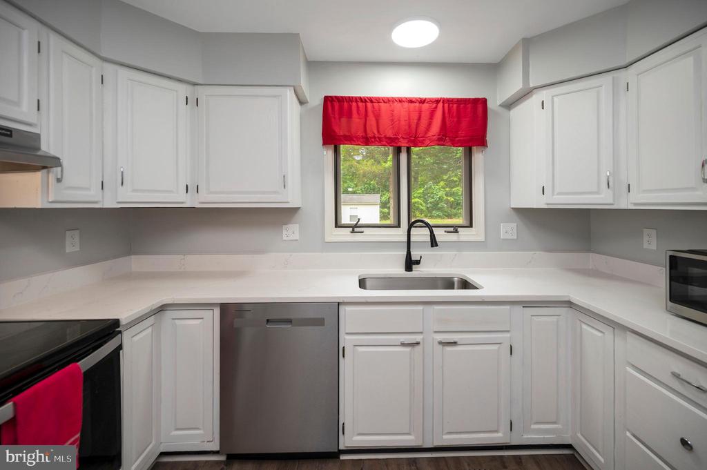 115 PARLIAMENT ST, LOCUST GROVE, Virginia 22508, 3 Bedrooms Bedrooms, ,2 BathroomsBathrooms,Residential,115 PARLIAMENT ST,VAOR2014426 MLS # VAOR2014426