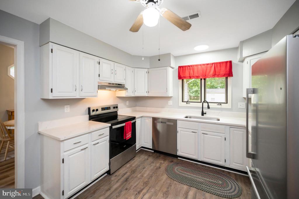 115 PARLIAMENT ST, LOCUST GROVE, Virginia 22508, 3 Bedrooms Bedrooms, ,2 BathroomsBathrooms,Residential,115 PARLIAMENT ST,VAOR2014426 MLS # VAOR2014426
