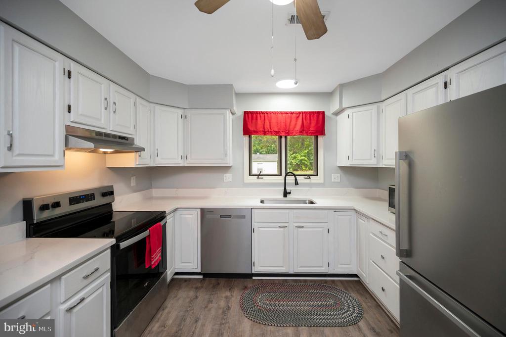 115 PARLIAMENT ST, LOCUST GROVE, Virginia 22508, 3 Bedrooms Bedrooms, ,2 BathroomsBathrooms,Residential,115 PARLIAMENT ST,VAOR2014426 MLS # VAOR2014426