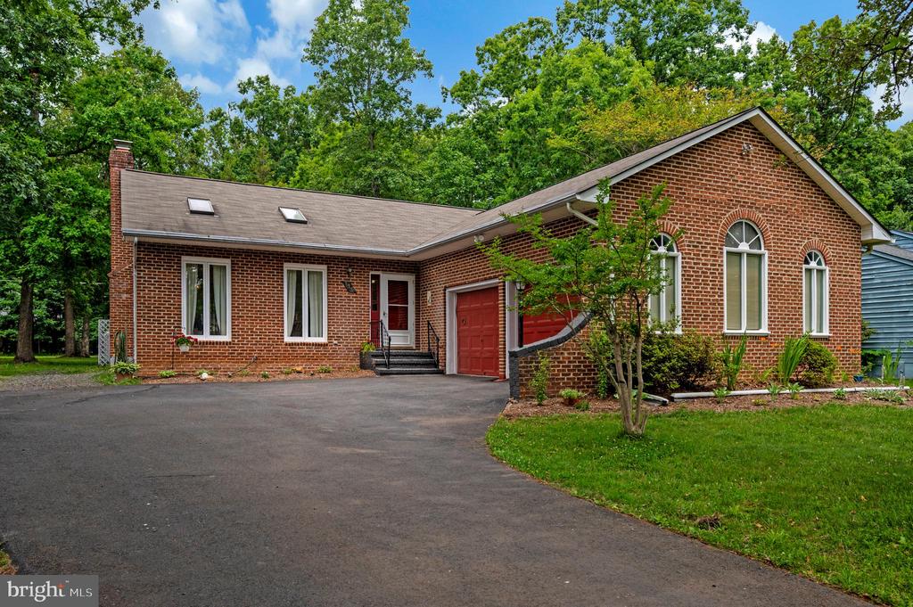 115 PARLIAMENT ST, LOCUST GROVE, Virginia 22508, 3 Bedrooms Bedrooms, ,2 BathroomsBathrooms,Residential,115 PARLIAMENT ST,VAOR2014426 MLS # VAOR2014426