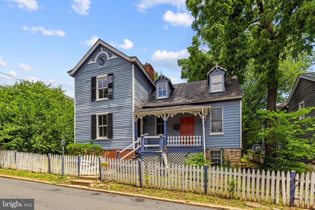 25 N 6TH ST, WARRENTON, Virginia 20186, 3 Bedrooms Bedrooms, ,3 BathroomsBathrooms,Residential,25 N 6TH ST,VAFQ2022644 MLS # VAFQ2022644