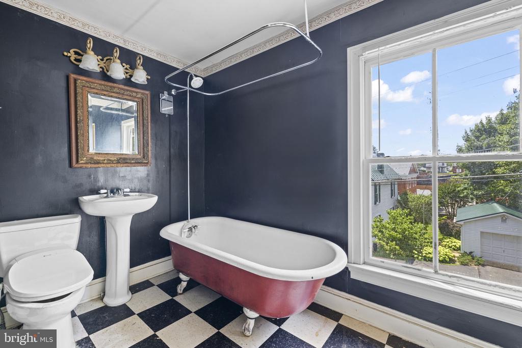 25 N 6TH ST, WARRENTON, Virginia 20186, 3 Bedrooms Bedrooms, ,3 BathroomsBathrooms,Residential,25 N 6TH ST,VAFQ2022644 MLS # VAFQ2022644 25 N 6TH ST, WARRENTON, Virginia 20186, 3 Bedrooms Bedrooms, ,3 BathroomsBathrooms,Residential,25 N 6TH ST,VAFQ2022644 MLS # VAFQ2022644