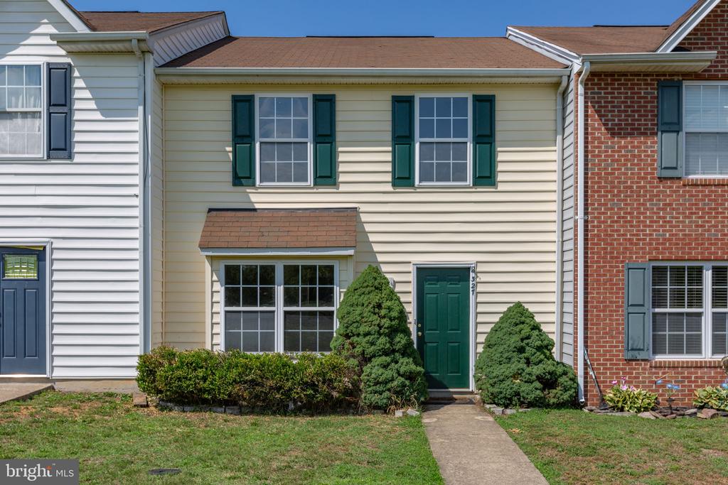 327 ELLERY CT, FREDERICKSBURG, Virginia 22408, 3 Bedrooms Bedrooms, ,2 BathroomsBathrooms,Residential,327 ELLERY CT,VASP2043060 MLS # VASP2043060