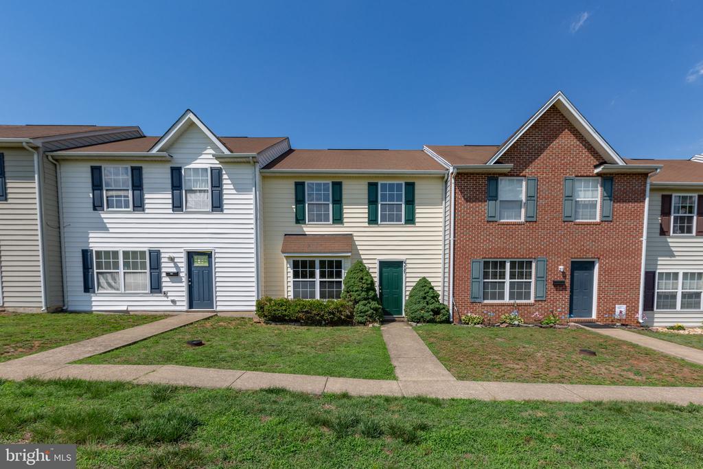 327 ELLERY CT, FREDERICKSBURG, Virginia 22408, 3 Bedrooms Bedrooms, ,2 BathroomsBathrooms,Residential,327 ELLERY CT,VASP2043060 MLS # VASP2043060 327 ELLERY CT, FREDERICKSBURG, Virginia 22408, 3 Bedrooms Bedrooms, ,2 BathroomsBathrooms,Residential,327 ELLERY CT,VASP2043060 MLS # VASP2043060