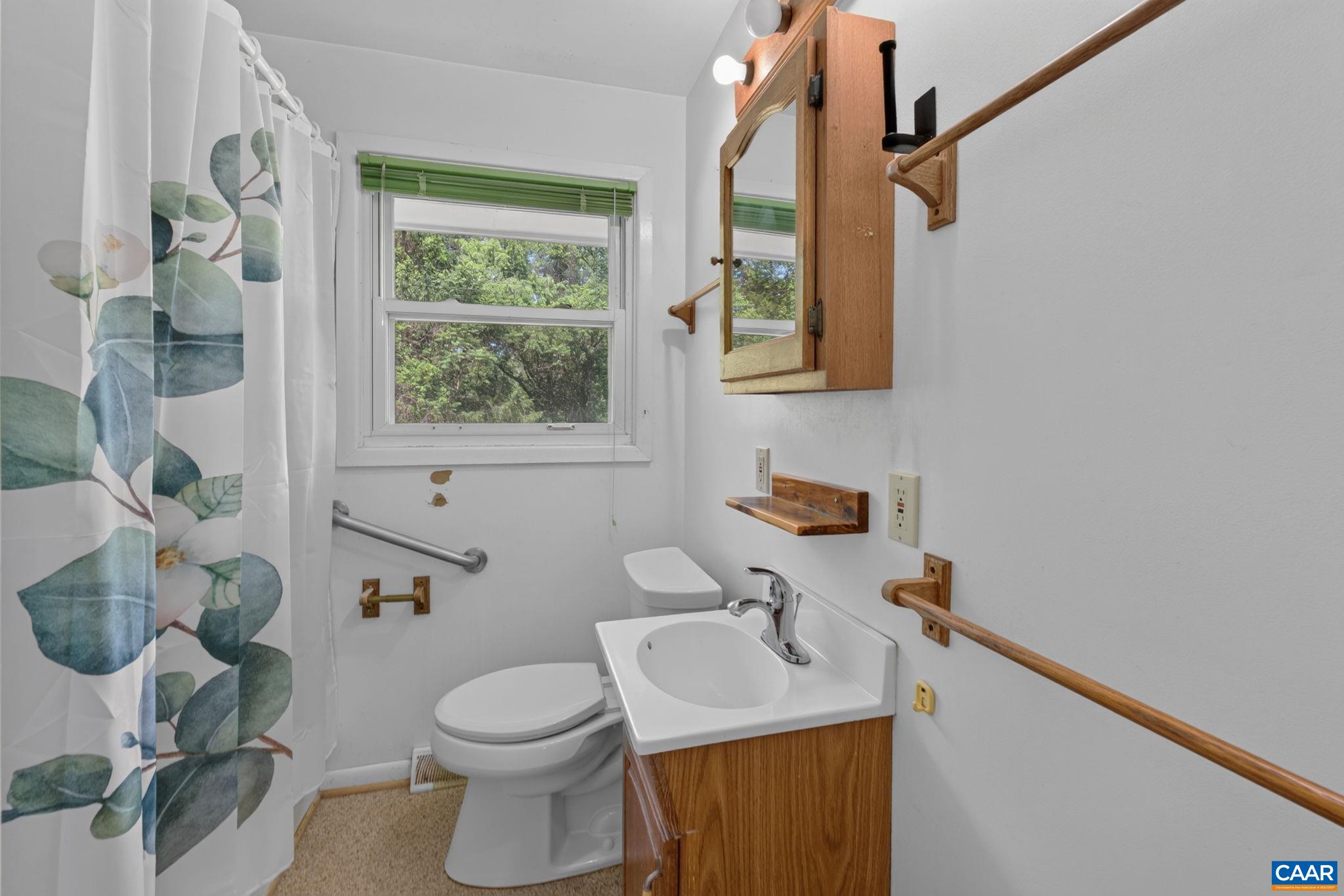 117 BUCKINGHAM CIR, CHARLOTTESVILLE, Virginia 22903, 3 Bedrooms Bedrooms, ,1 BathroomBathrooms,Residential,117 BUCKINGHAM CIR,678598 MLS # 678598 117 BUCKINGHAM CIR, CHARLOTTESVILLE, Virginia 22903, 3 Bedrooms Bedrooms, ,1 BathroomBathrooms,Residential,117 BUCKINGHAM CIR,678598 MLS # 678598
