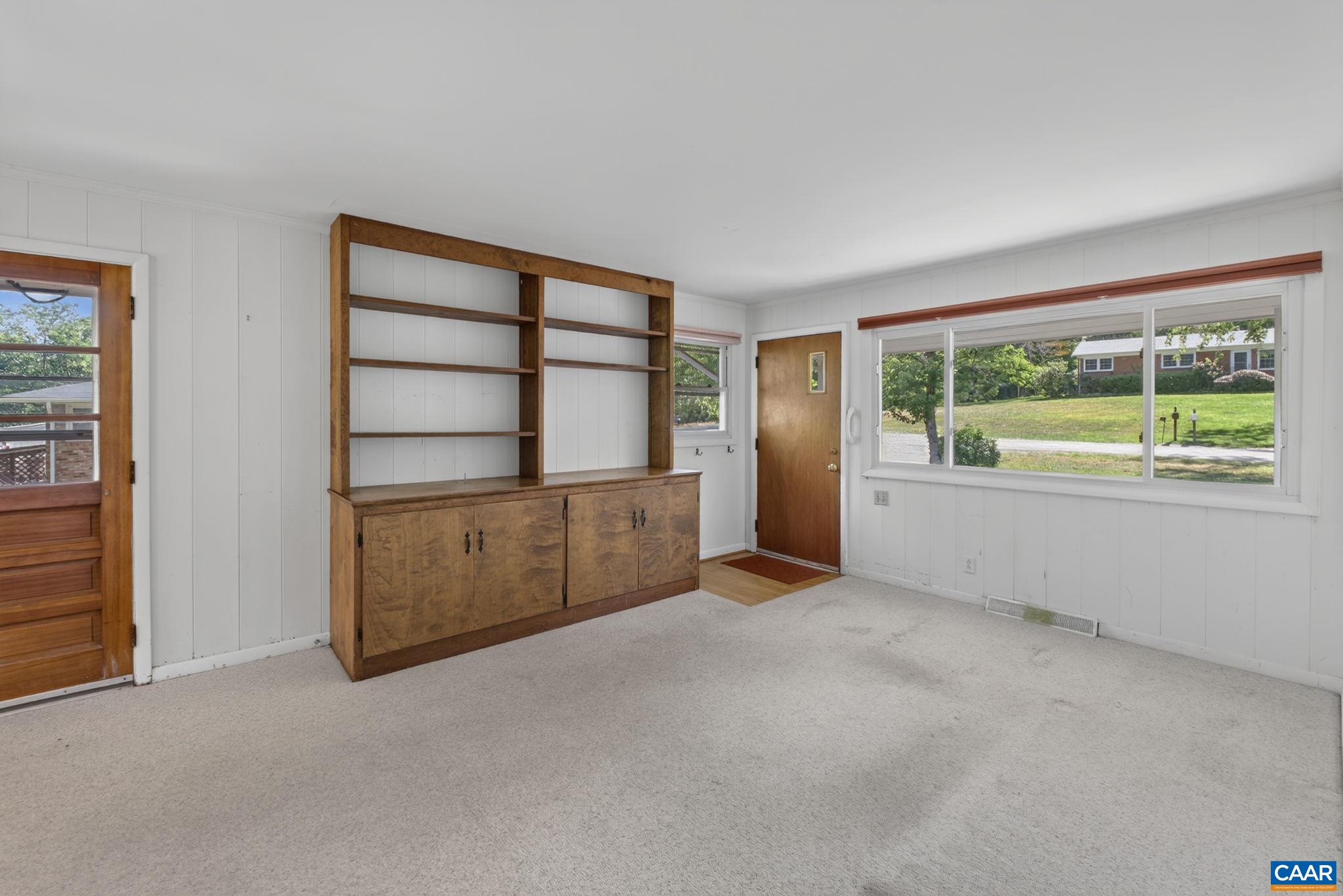117 BUCKINGHAM CIR, CHARLOTTESVILLE, Virginia 22903, 3 Bedrooms Bedrooms, ,1 BathroomBathrooms,Residential,117 BUCKINGHAM CIR,678598 MLS # 678598 117 BUCKINGHAM CIR, CHARLOTTESVILLE, Virginia 22903, 3 Bedrooms Bedrooms, ,1 BathroomBathrooms,Residential,117 BUCKINGHAM CIR,678598 MLS # 678598