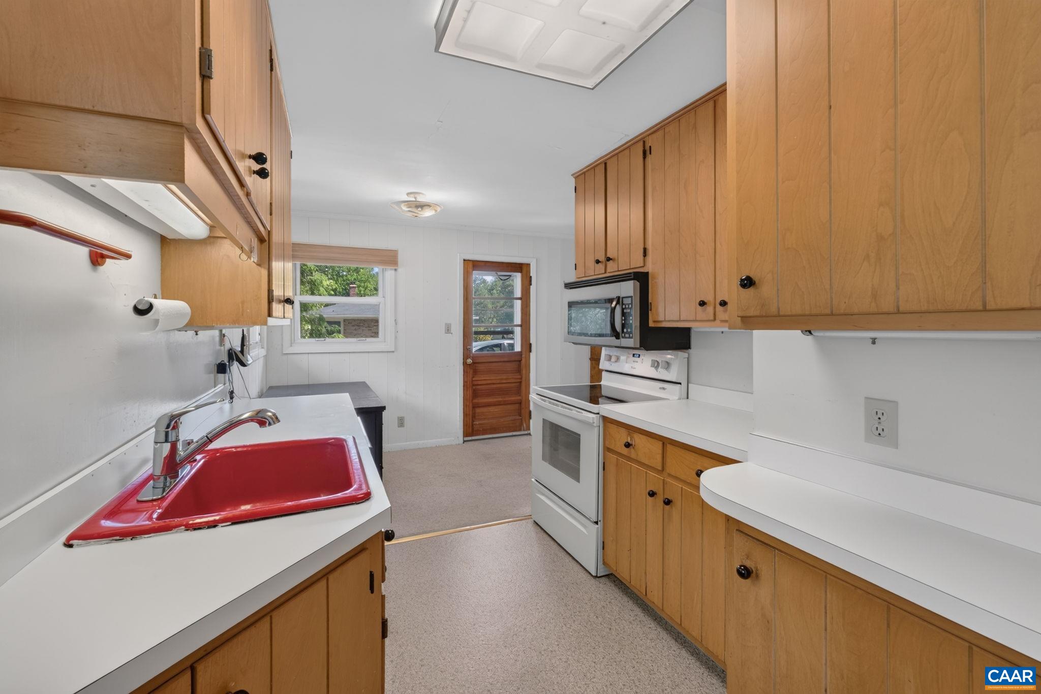 117 BUCKINGHAM CIR, CHARLOTTESVILLE, Virginia 22903, 3 Bedrooms Bedrooms, ,1 BathroomBathrooms,Residential,117 BUCKINGHAM CIR,678598 MLS # 678598 117 BUCKINGHAM CIR, CHARLOTTESVILLE, Virginia 22903, 3 Bedrooms Bedrooms, ,1 BathroomBathrooms,Residential,117 BUCKINGHAM CIR,678598 MLS # 678598