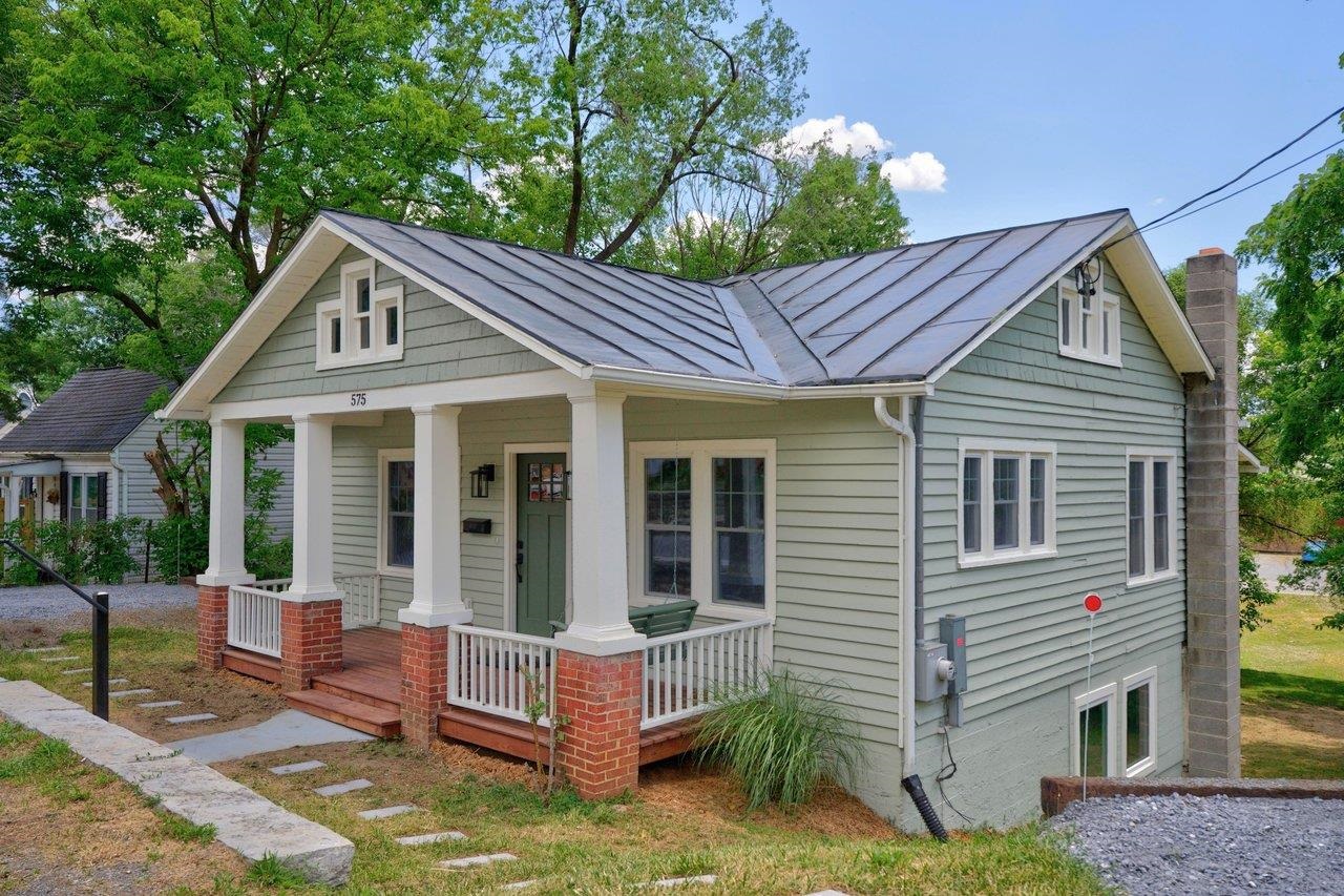 575 HAWKINS ST, HARRISONBURG, Virginia 22801, 3 Bedrooms Bedrooms, ,2 BathroomsBathrooms,Residential,575 HAWKINS ST,678601 MLS # 678601 575 HAWKINS ST, HARRISONBURG, Virginia 22801, 3 Bedrooms Bedrooms, ,2 BathroomsBathrooms,Residential,575 HAWKINS ST,678601 MLS # 678601