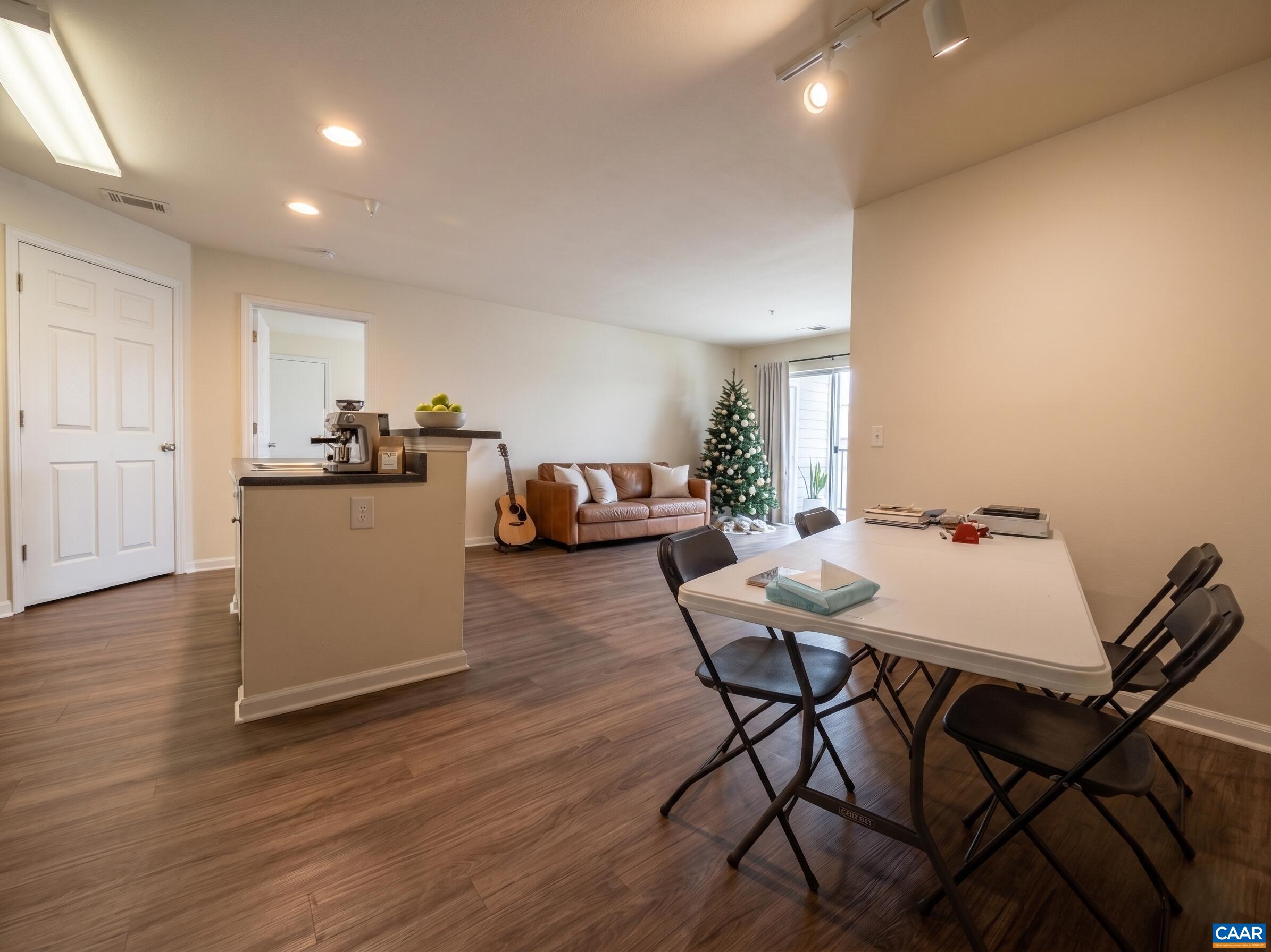 190 YELLOWSTONE DR, CHARLOTTESVILLE, Virginia 22903, 2 Bedrooms Bedrooms, ,2 BathroomsBathrooms,Residential,190 YELLOWSTONE DR,678602 MLS # 678602 190 YELLOWSTONE DR, CHARLOTTESVILLE, Virginia 22903, 2 Bedrooms Bedrooms, ,2 BathroomsBathrooms,Residential,190 YELLOWSTONE DR,678602 MLS # 678602