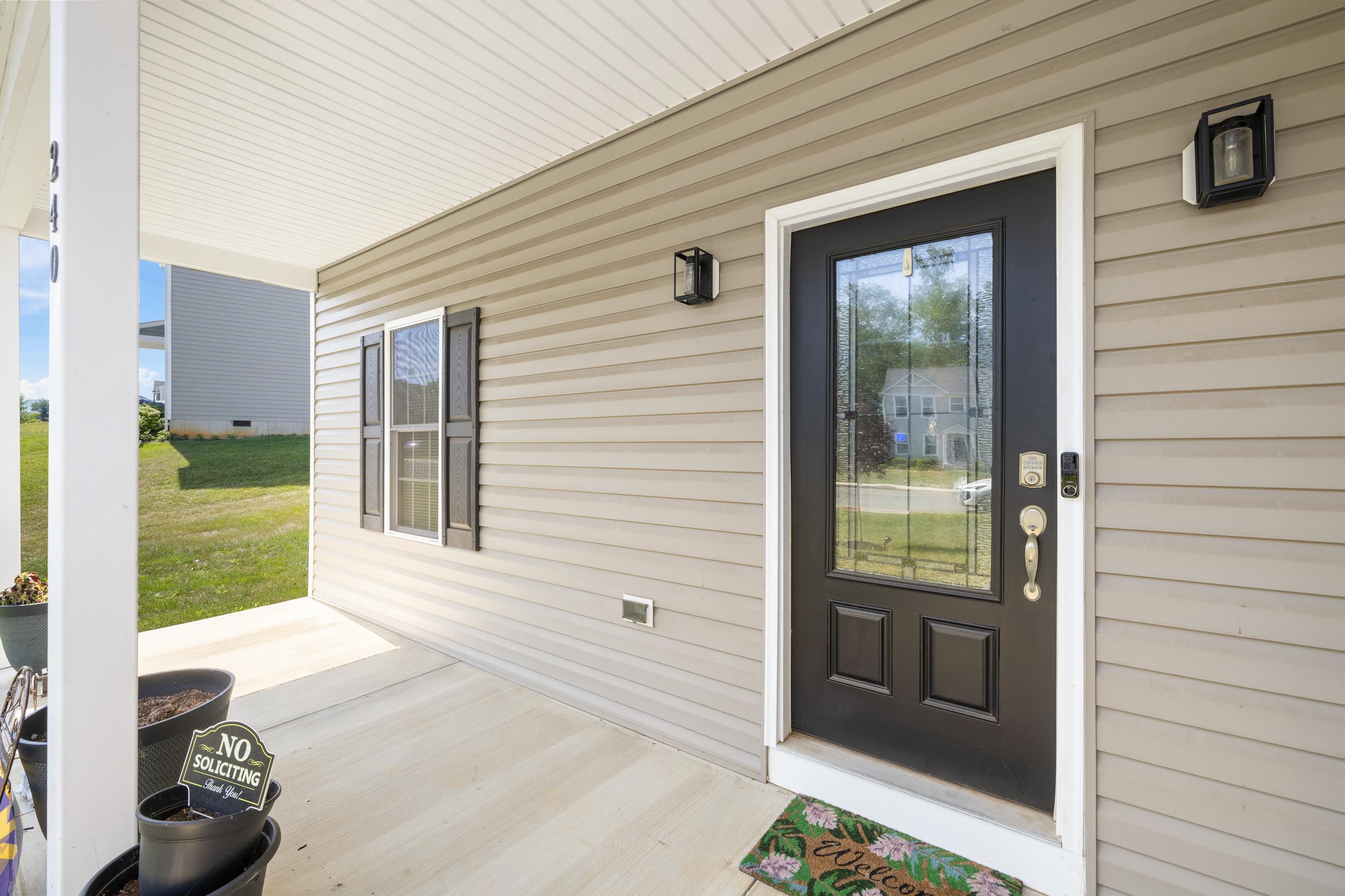 240 CLAYBROOK DR, WAYNESBORO, Virginia 22980, 3 Bedrooms Bedrooms, ,2 BathroomsBathrooms,Residential,240 CLAYBROOK DR,678607 MLS # 678607 240 CLAYBROOK DR, WAYNESBORO, Virginia 22980, 3 Bedrooms Bedrooms, ,2 BathroomsBathrooms,Residential,240 CLAYBROOK DR,678607 MLS # 678607
