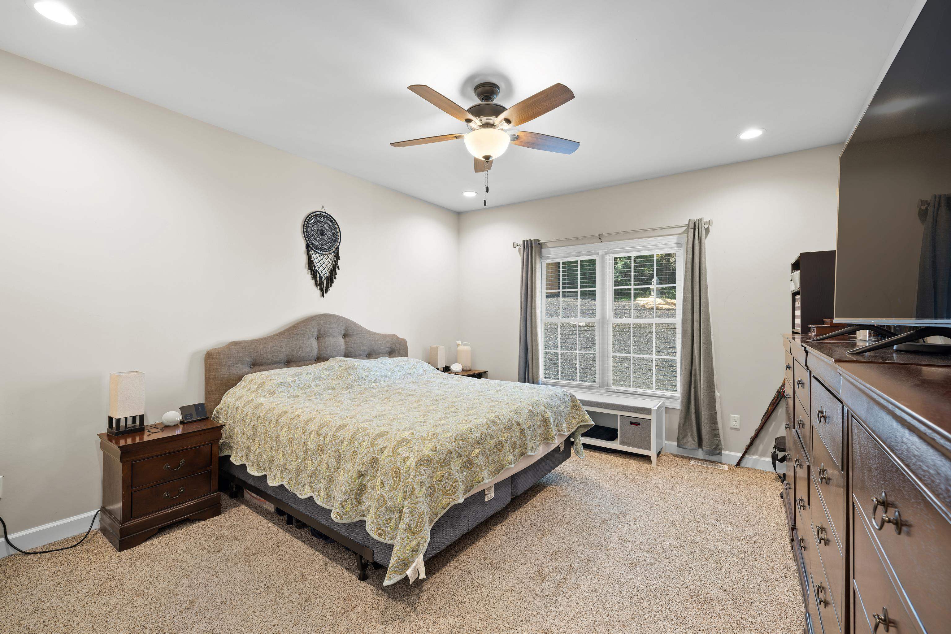 240 CLAYBROOK DR, WAYNESBORO, Virginia 22980, 3 Bedrooms Bedrooms, ,2 BathroomsBathrooms,Residential,240 CLAYBROOK DR,678607 MLS # 678607 240 CLAYBROOK DR, WAYNESBORO, Virginia 22980, 3 Bedrooms Bedrooms, ,2 BathroomsBathrooms,Residential,240 CLAYBROOK DR,678607 MLS # 678607
