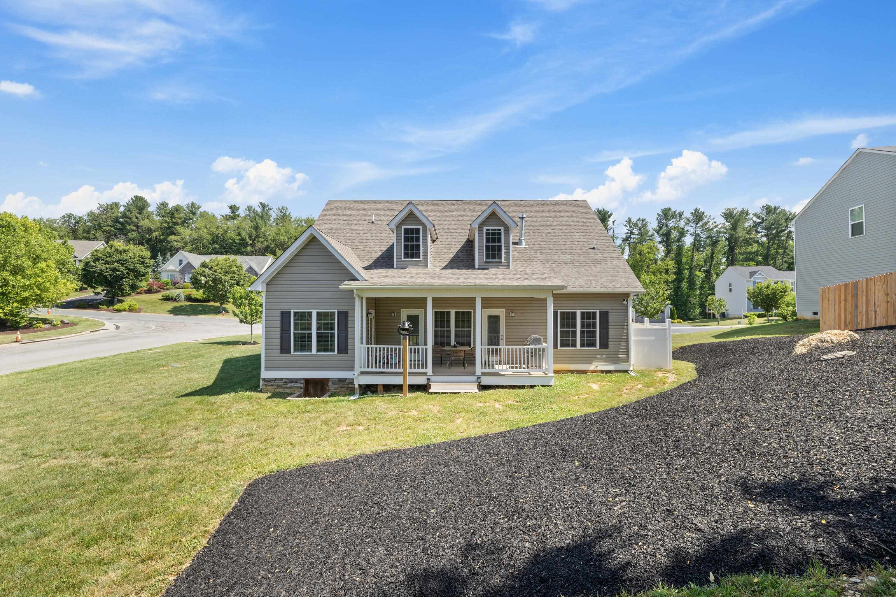 240 CLAYBROOK DR, WAYNESBORO, Virginia 22980, 3 Bedrooms Bedrooms, ,2 BathroomsBathrooms,Residential,240 CLAYBROOK DR,678607 MLS # 678607 240 CLAYBROOK DR, WAYNESBORO, Virginia 22980, 3 Bedrooms Bedrooms, ,2 BathroomsBathrooms,Residential,240 CLAYBROOK DR,678607 MLS # 678607