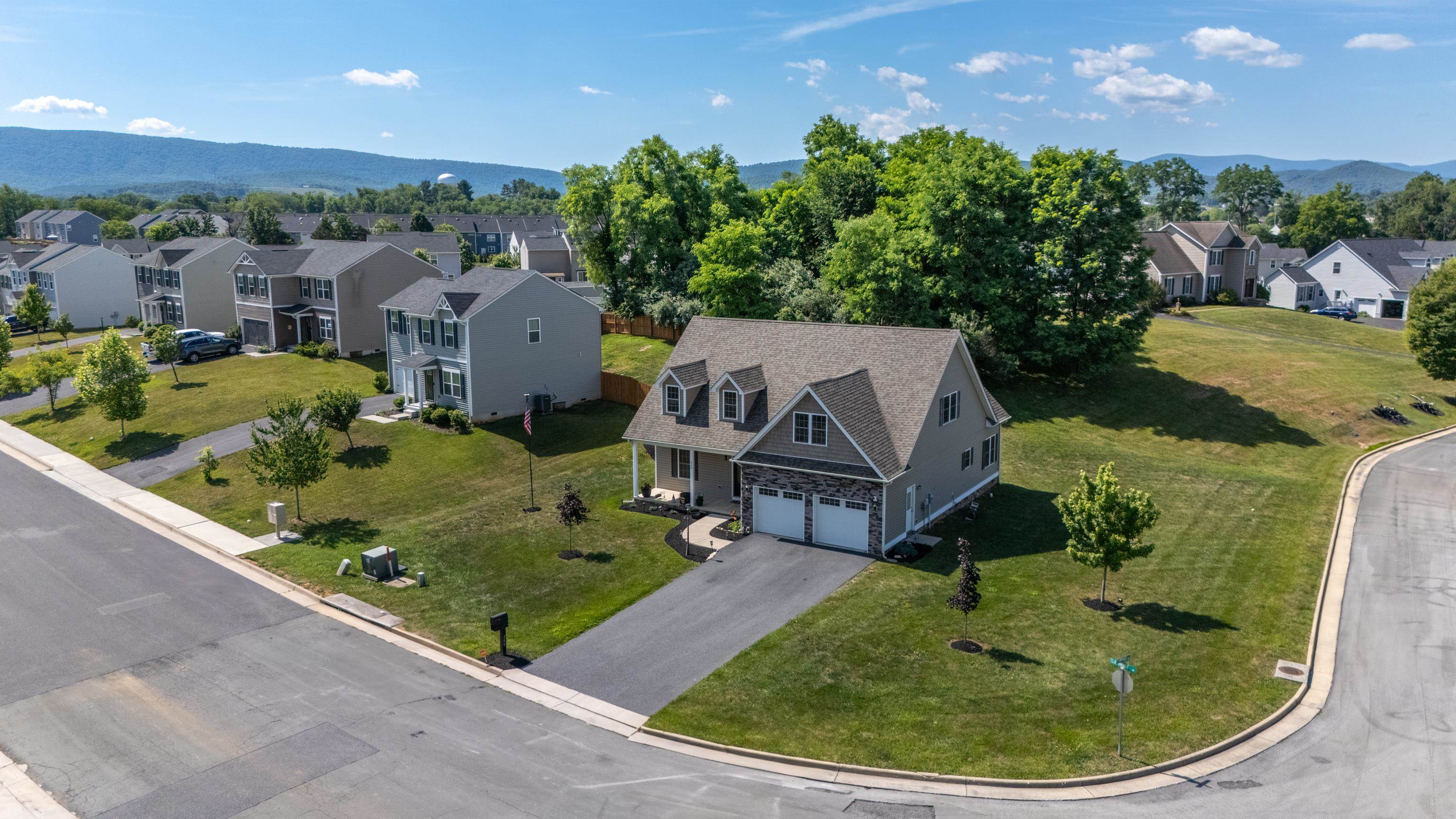 240 CLAYBROOK DR, WAYNESBORO, Virginia 22980, 3 Bedrooms Bedrooms, ,2 BathroomsBathrooms,Residential,240 CLAYBROOK DR,678607 MLS # 678607 240 CLAYBROOK DR, WAYNESBORO, Virginia 22980, 3 Bedrooms Bedrooms, ,2 BathroomsBathrooms,Residential,240 CLAYBROOK DR,678607 MLS # 678607