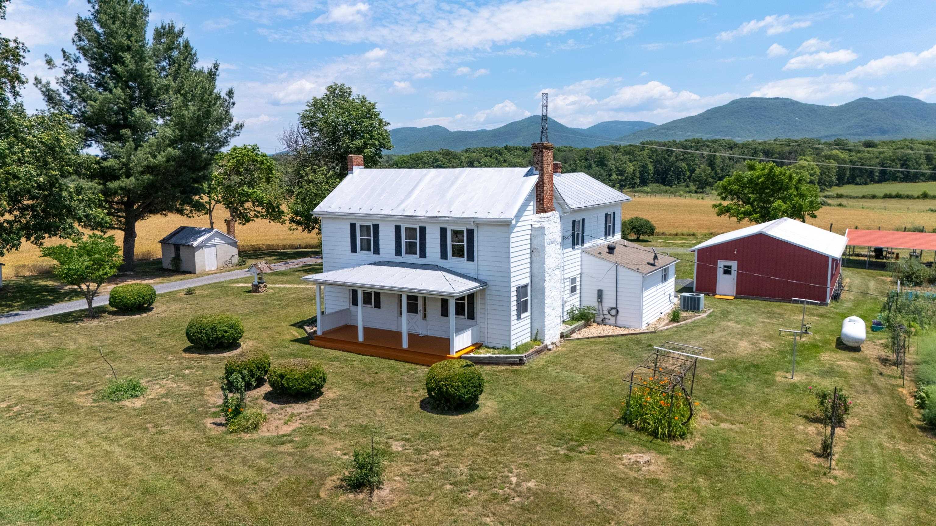 139 TETER RD, GROTTOES, Virginia 24441, 4 Bedrooms Bedrooms, ,1 BathroomBathrooms,Residential,139 TETER RD,678614 MLS # 678614