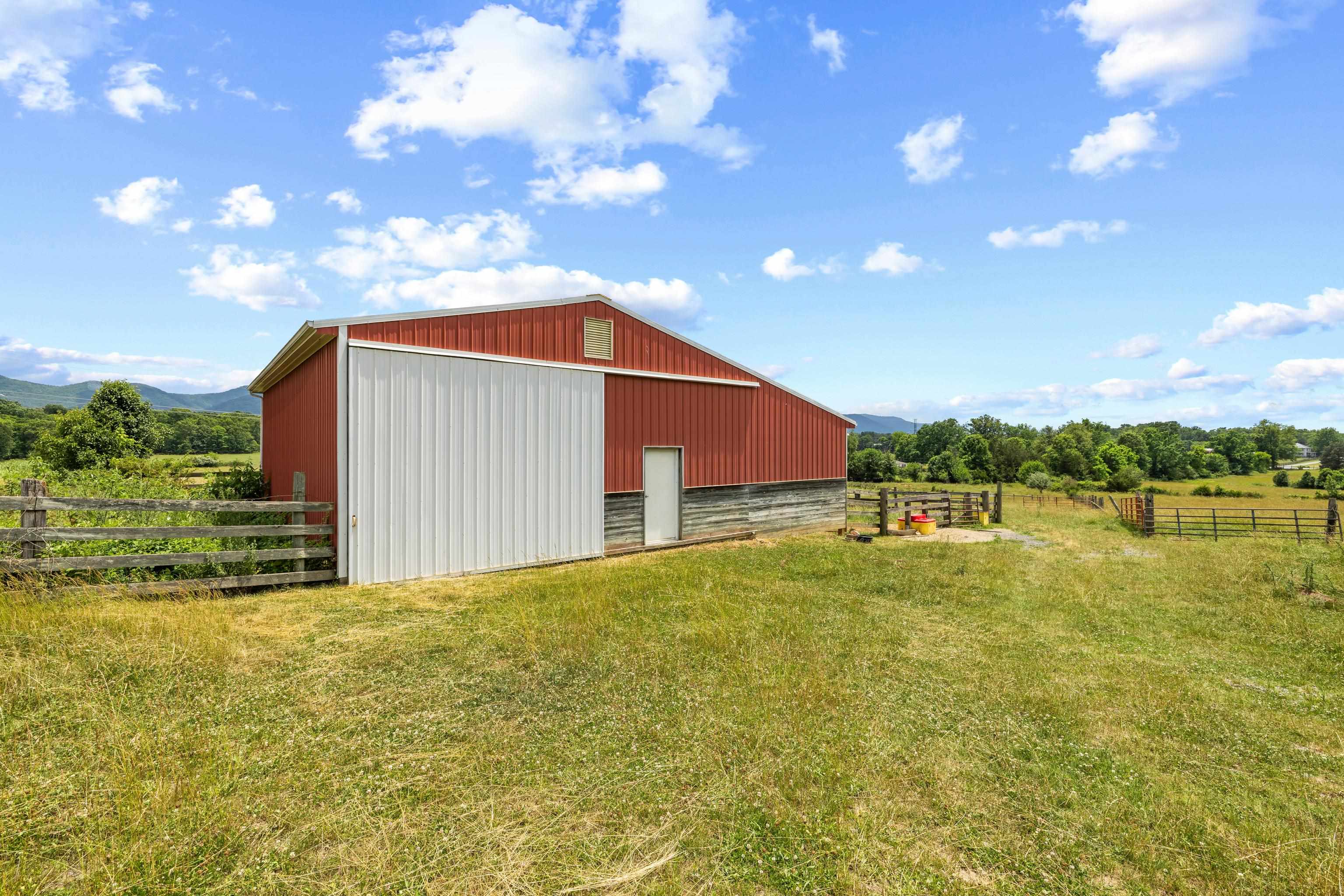 139 TETER RD, GROTTOES, Virginia 24441, 4 Bedrooms Bedrooms, ,1 BathroomBathrooms,Residential,139 TETER RD,678614 MLS # 678614