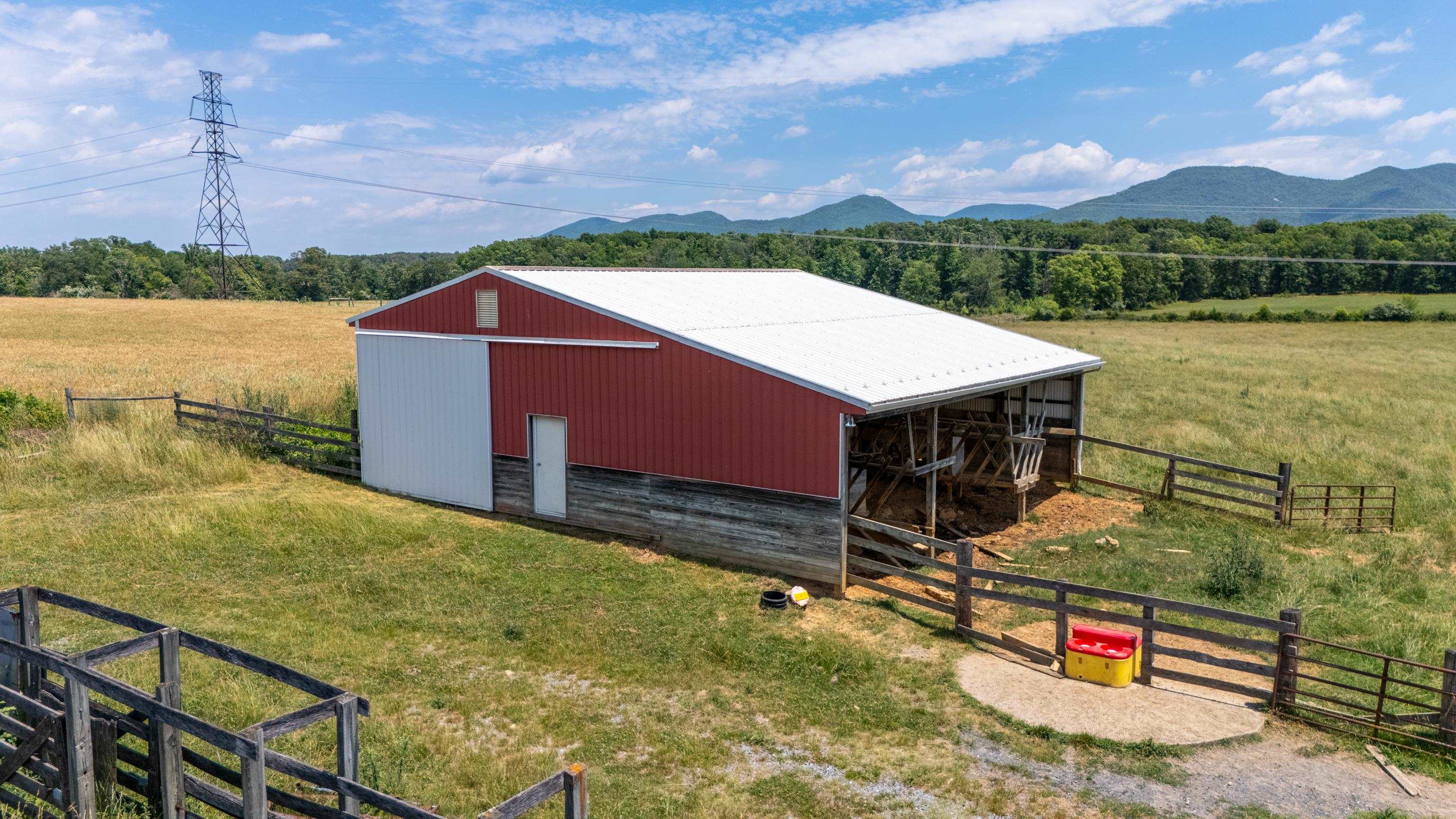 139 TETER RD, GROTTOES, Virginia 24441, 4 Bedrooms Bedrooms, ,1 BathroomBathrooms,Residential,139 TETER RD,678614 MLS # 678614