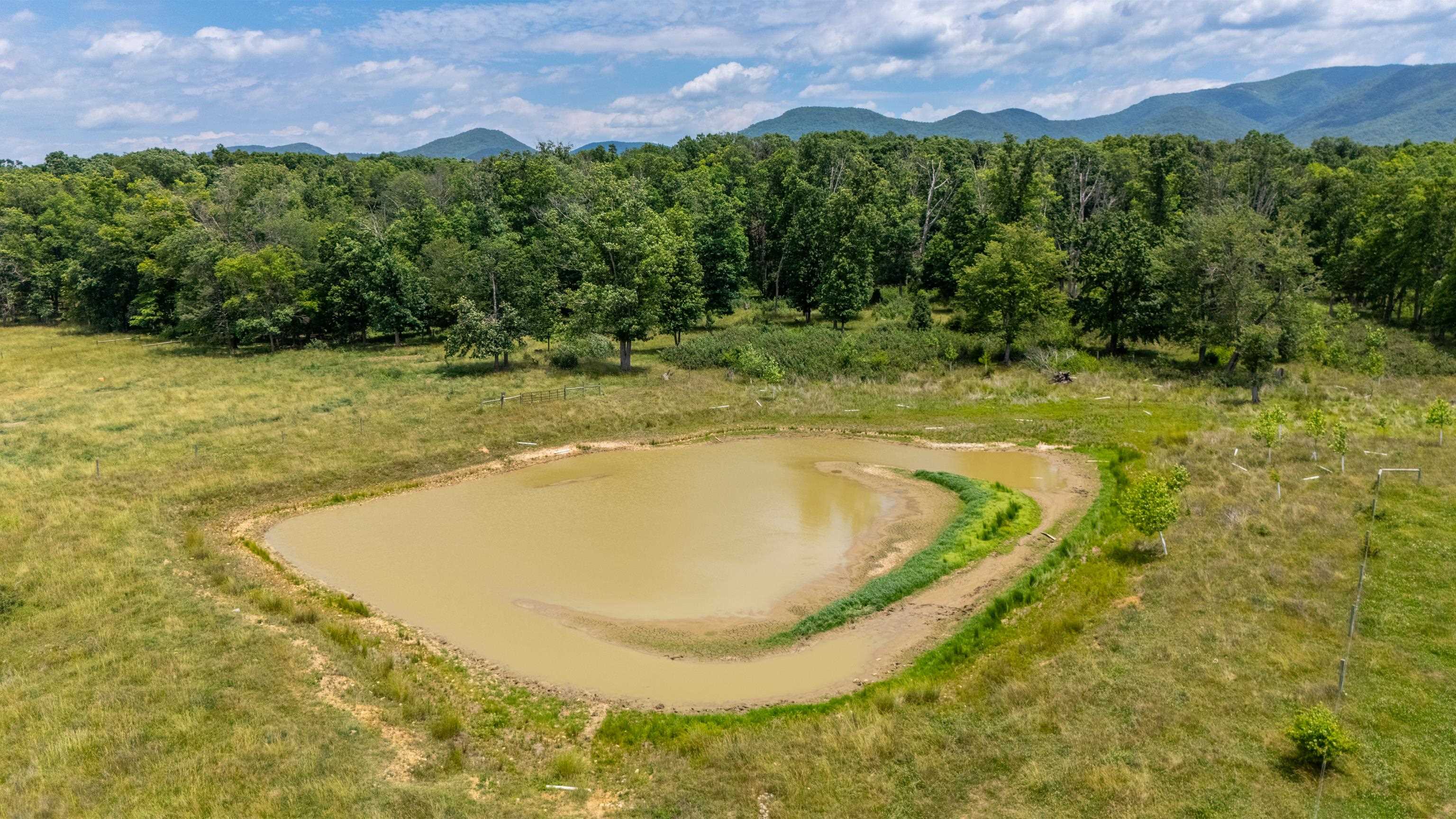 139 TETER RD, GROTTOES, Virginia 24441, 4 Bedrooms Bedrooms, ,1 BathroomBathrooms,Residential,139 TETER RD,678614 MLS # 678614