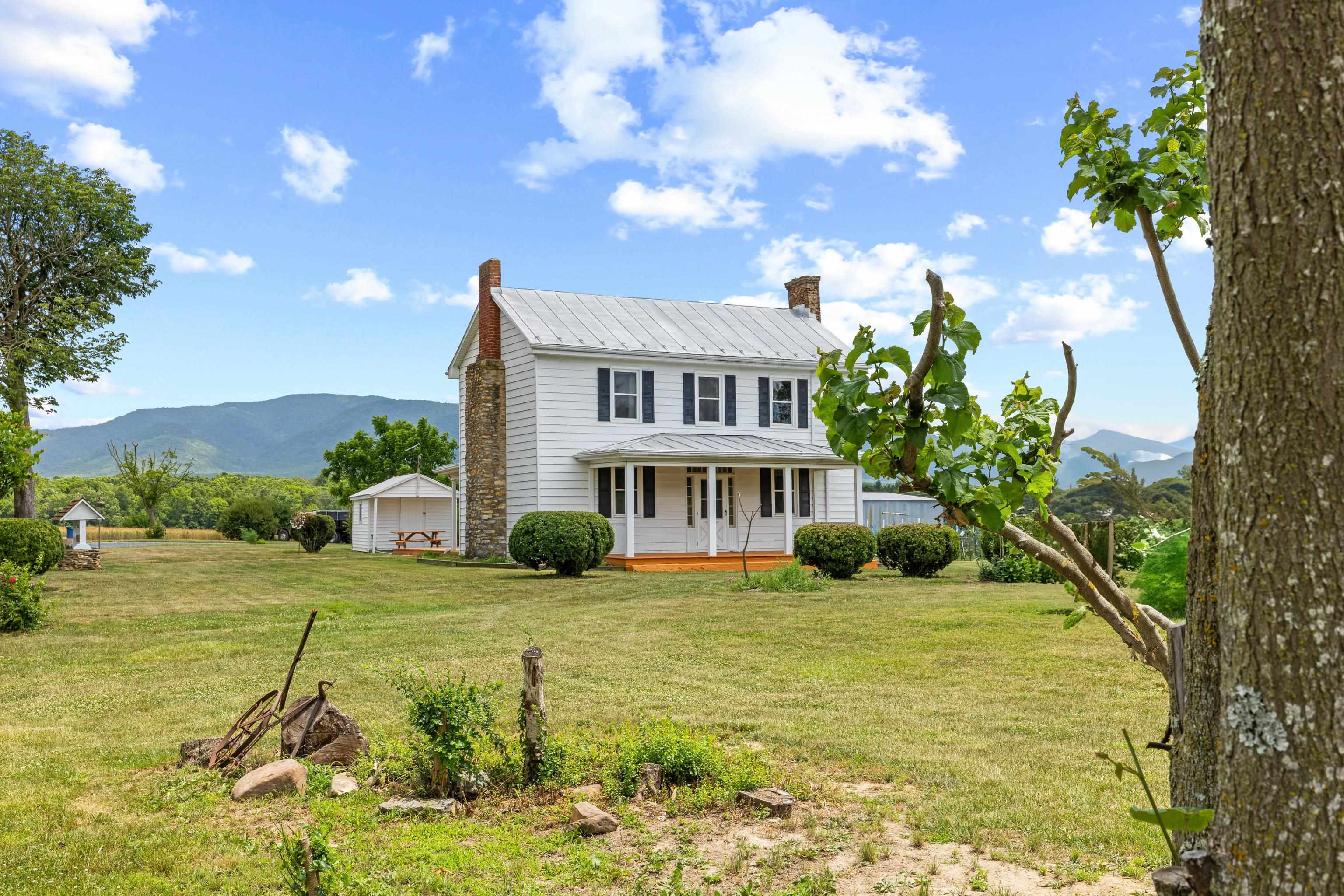 139 TETER RD, GROTTOES, Virginia 24441, 4 Bedrooms Bedrooms, ,1 BathroomBathrooms,Residential,139 TETER RD,678614 MLS # 678614