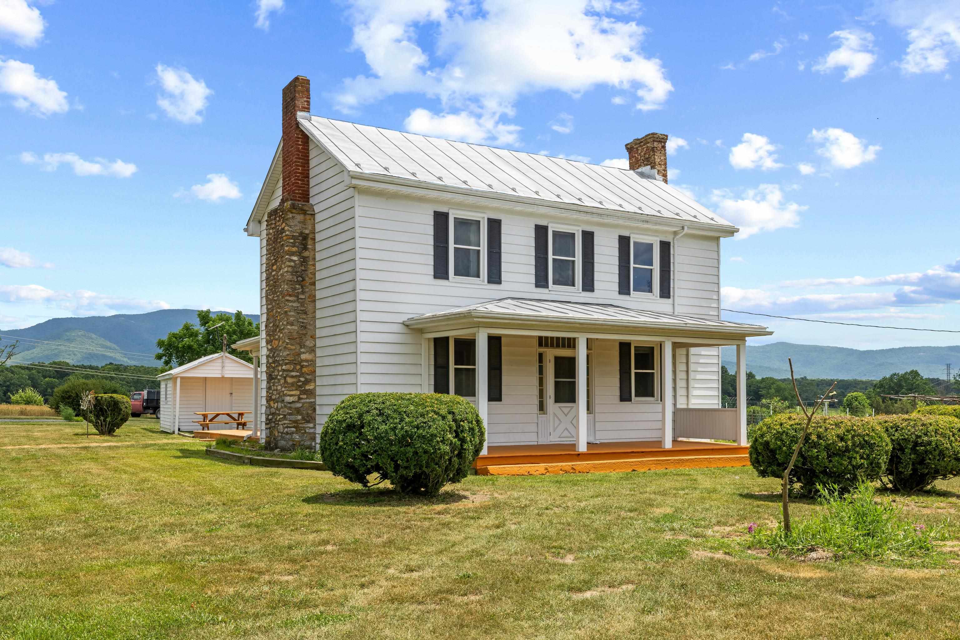 139 TETER RD, GROTTOES, Virginia 24441, 4 Bedrooms Bedrooms, ,1 BathroomBathrooms,Residential,139 TETER RD,678614 MLS # 678614