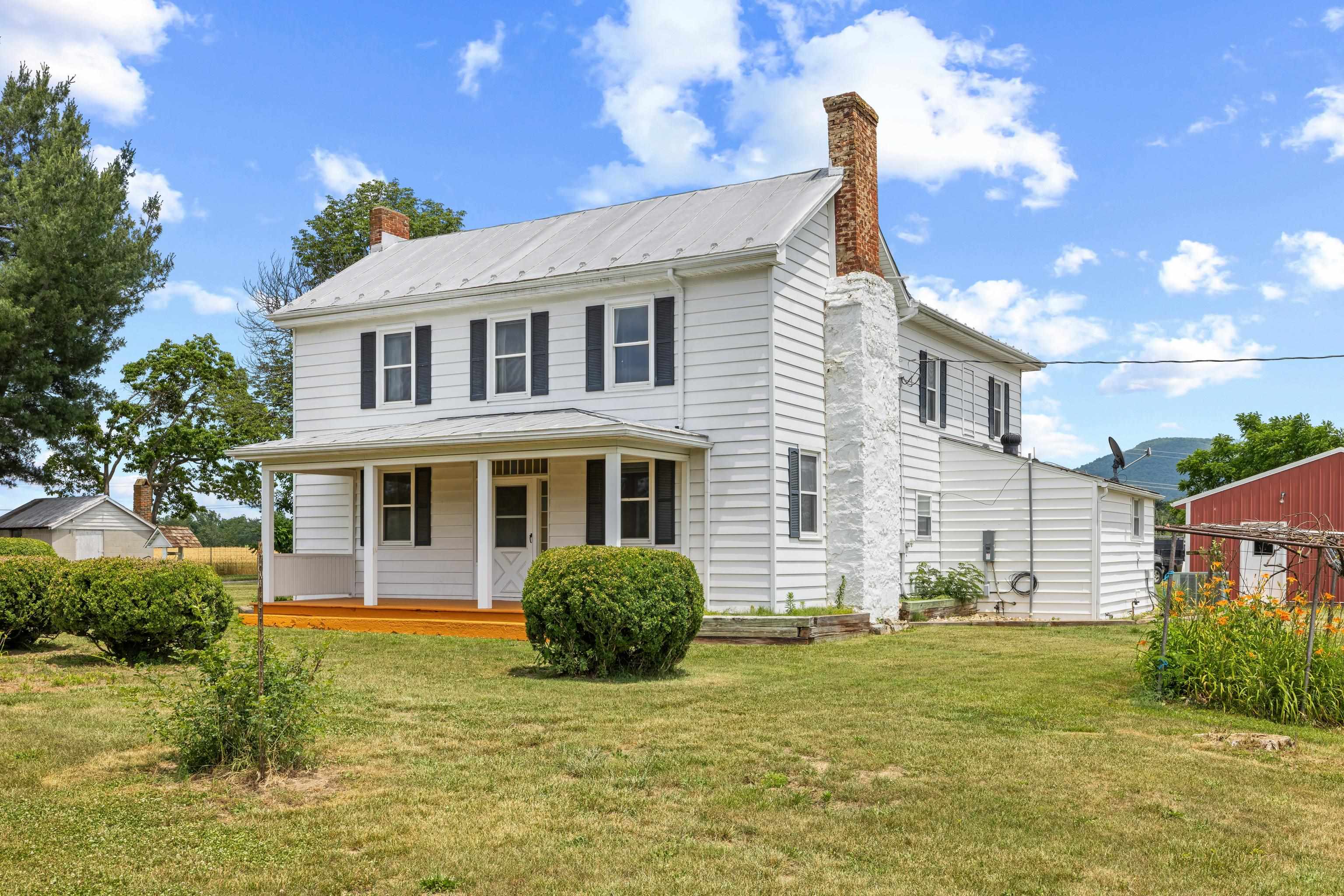 139 TETER RD, GROTTOES, Virginia 24441, 4 Bedrooms Bedrooms, ,1 BathroomBathrooms,Residential,139 TETER RD,678614 MLS # 678614