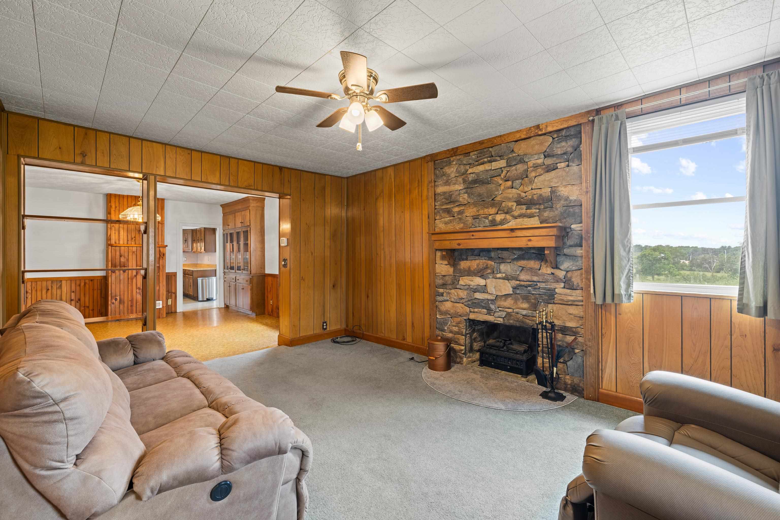 139 TETER RD, GROTTOES, Virginia 24441, 4 Bedrooms Bedrooms, ,1 BathroomBathrooms,Residential,139 TETER RD,678614 MLS # 678614