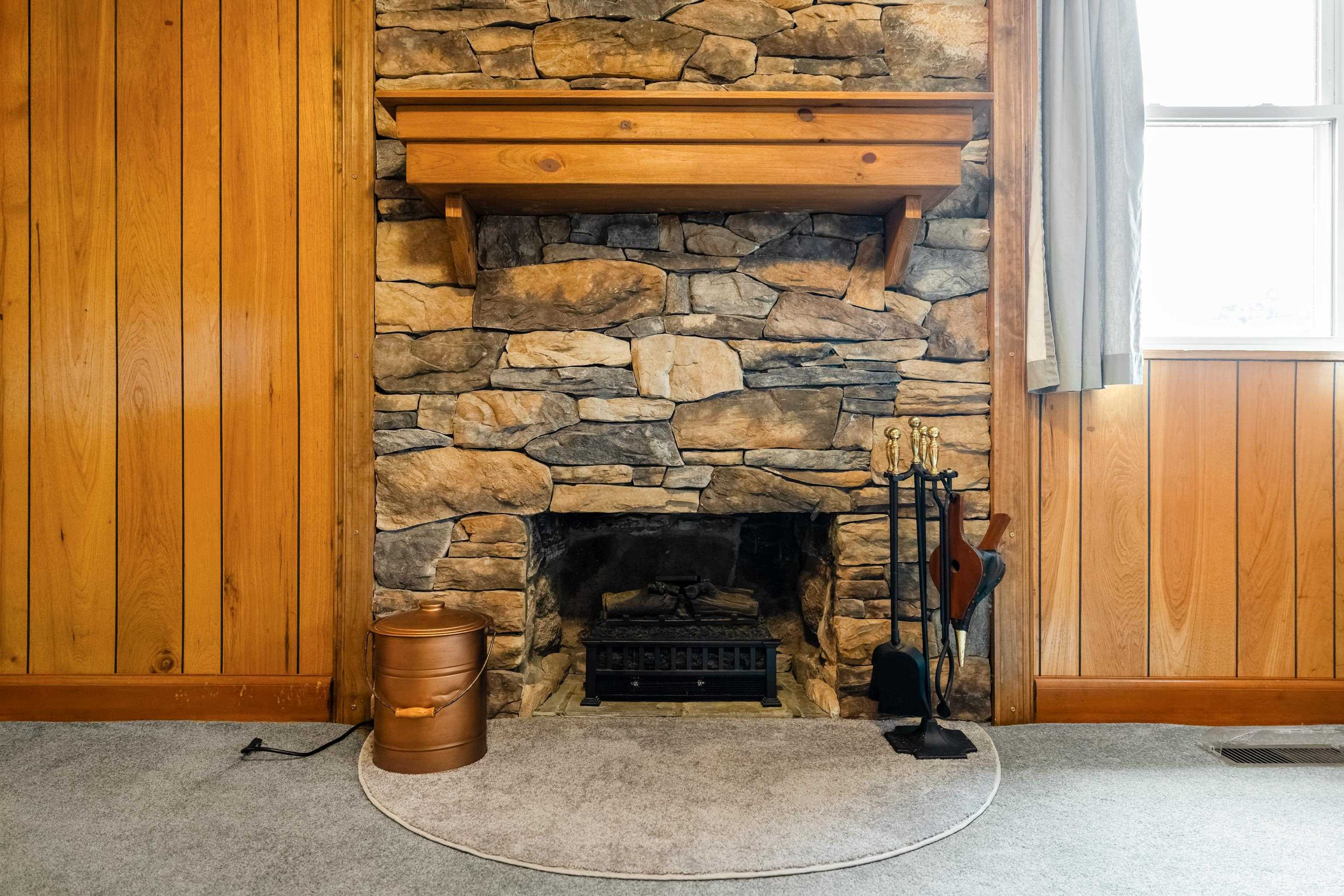 139 TETER RD, GROTTOES, Virginia 24441, 4 Bedrooms Bedrooms, ,1 BathroomBathrooms,Residential,139 TETER RD,678614 MLS # 678614