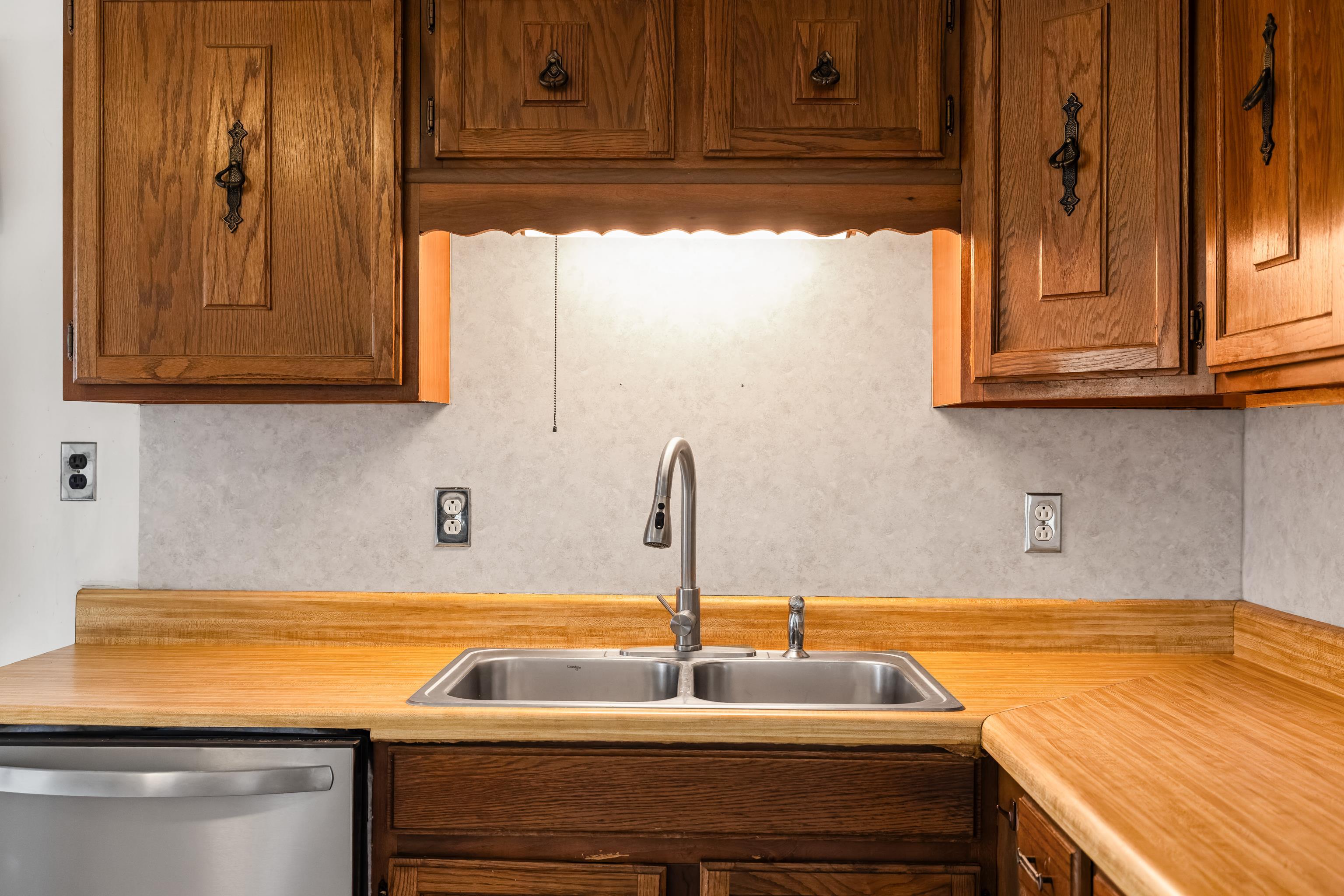 139 TETER RD, GROTTOES, Virginia 24441, 4 Bedrooms Bedrooms, ,1 BathroomBathrooms,Residential,139 TETER RD,678614 MLS # 678614