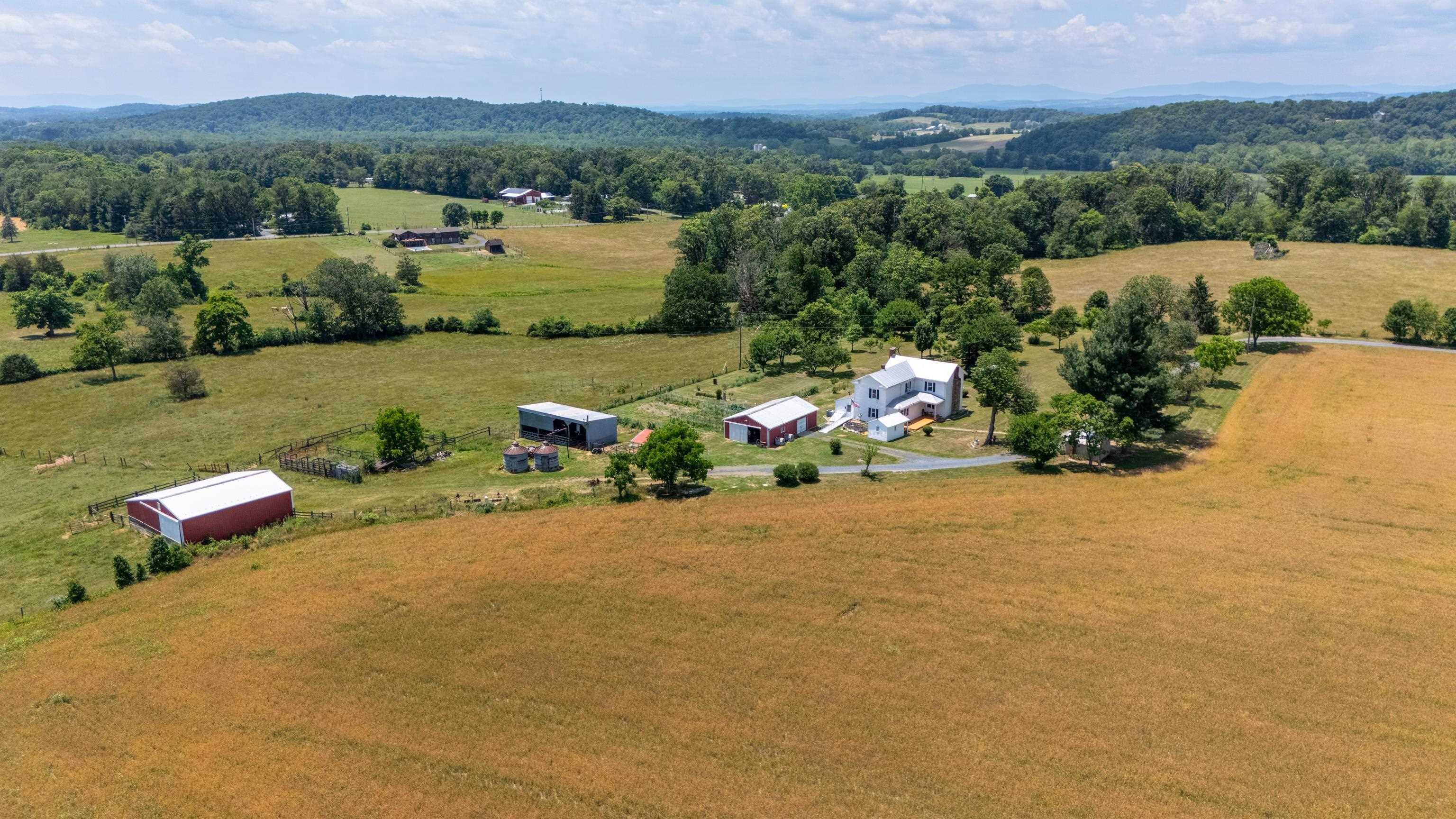 139 TETER RD, GROTTOES, Virginia 24441, 4 Bedrooms Bedrooms, ,1 BathroomBathrooms,Residential,139 TETER RD,678614 MLS # 678614