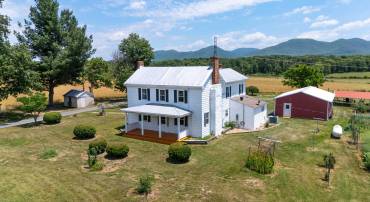 139 TETER RD, GROTTOES, Virginia 24441, 4 Bedrooms Bedrooms, ,1 BathroomBathrooms,Residential,139 TETER RD,678614 MLS # 678614
