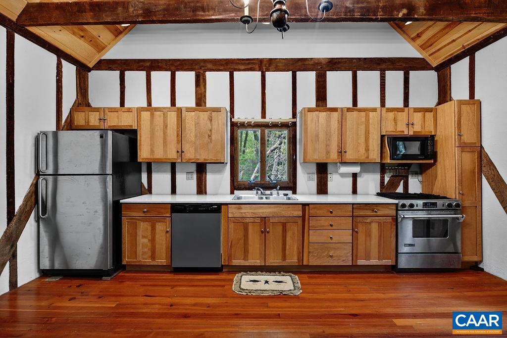 New granite counter tops in the kitchen. New granite counter tops in the kitchen.