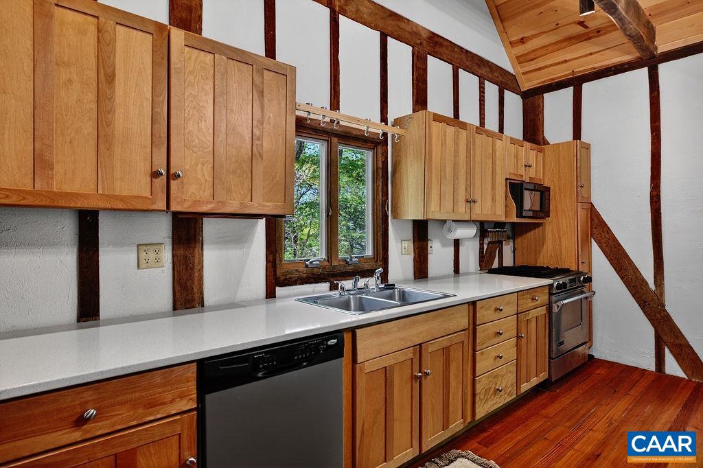 20 BUCKHORN LN, WINTERGREEN RESORT, Virginia 22967, 4 Bedrooms Bedrooms, ,2 BathroomsBathrooms,Residential,20 BUCKHORN LN,678617 MLS # 678617 20 BUCKHORN LN, WINTERGREEN RESORT, Virginia 22967, 4 Bedrooms Bedrooms, ,2 BathroomsBathrooms,Residential,20 BUCKHORN LN,678617 MLS # 678617