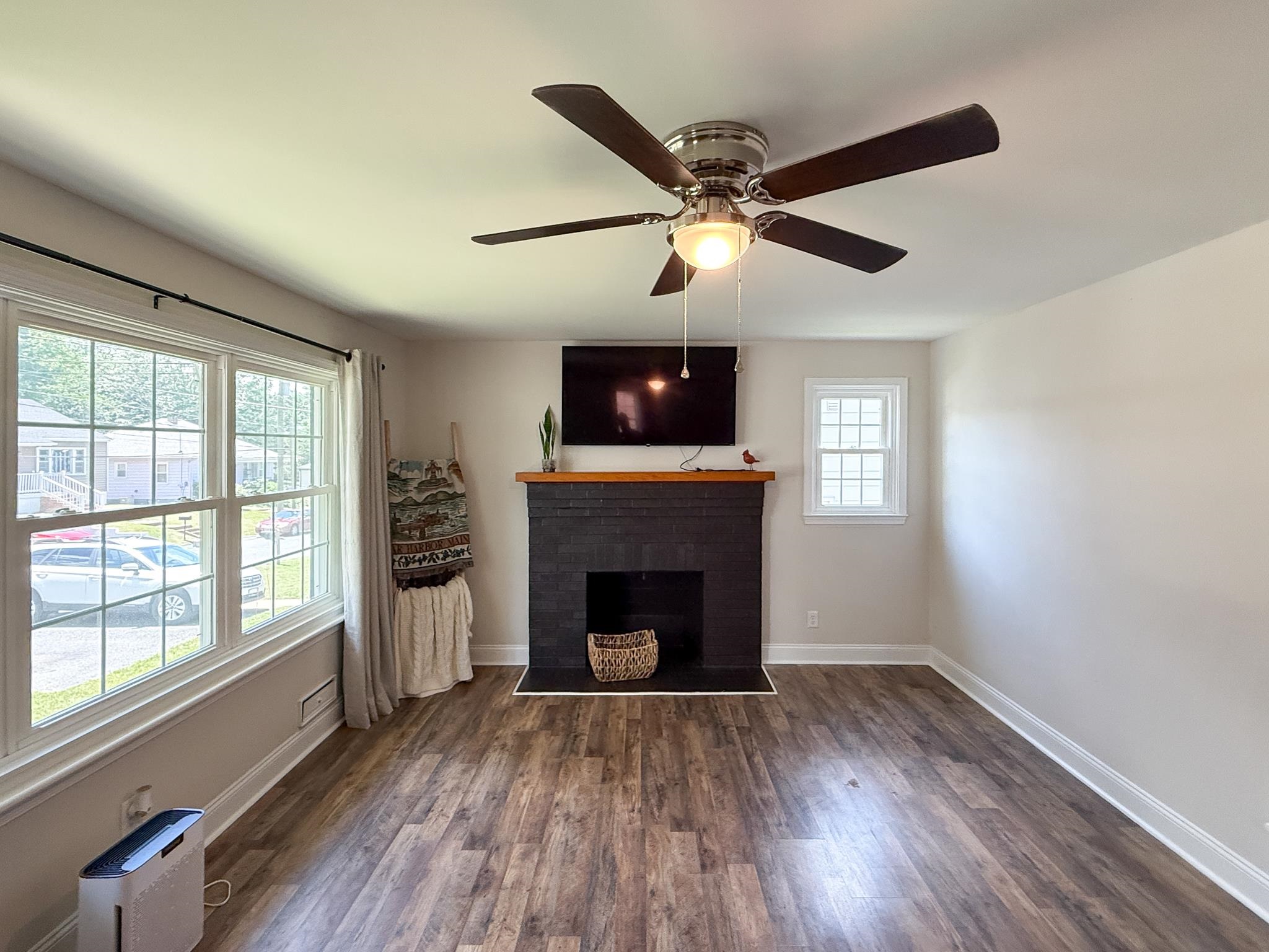 814 ADAMS ST, STAUNTON, Virginia 24401, 3 Bedrooms Bedrooms, ,1 BathroomBathrooms,Residential,814 ADAMS ST,678618 MLS # 678618